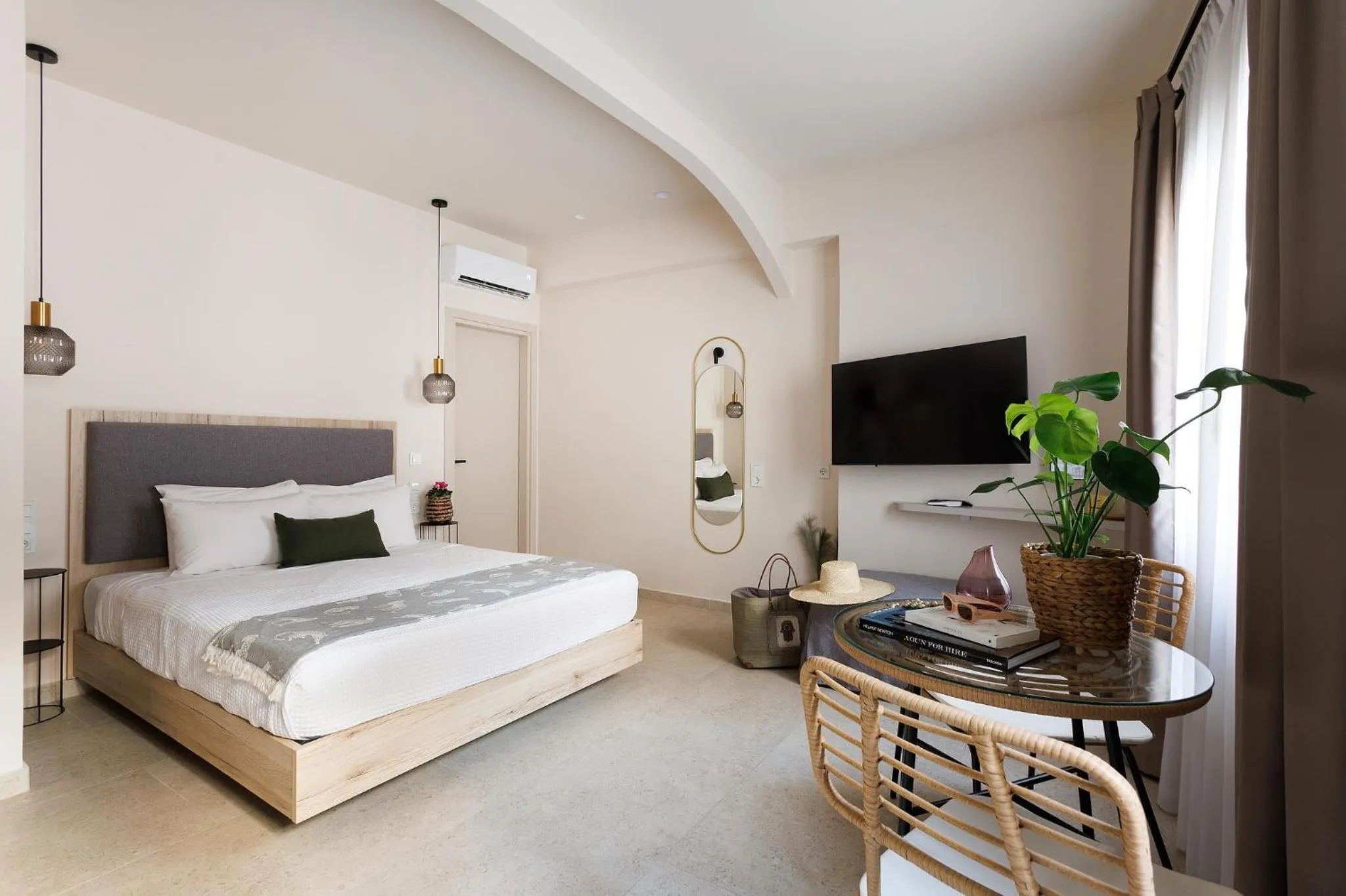Bed in Limeria studios & maisonettes