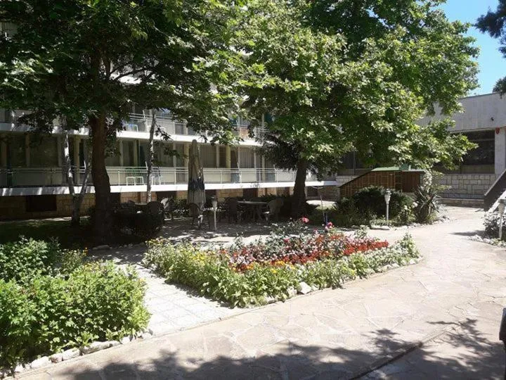 Garden in Festa-Kranevo