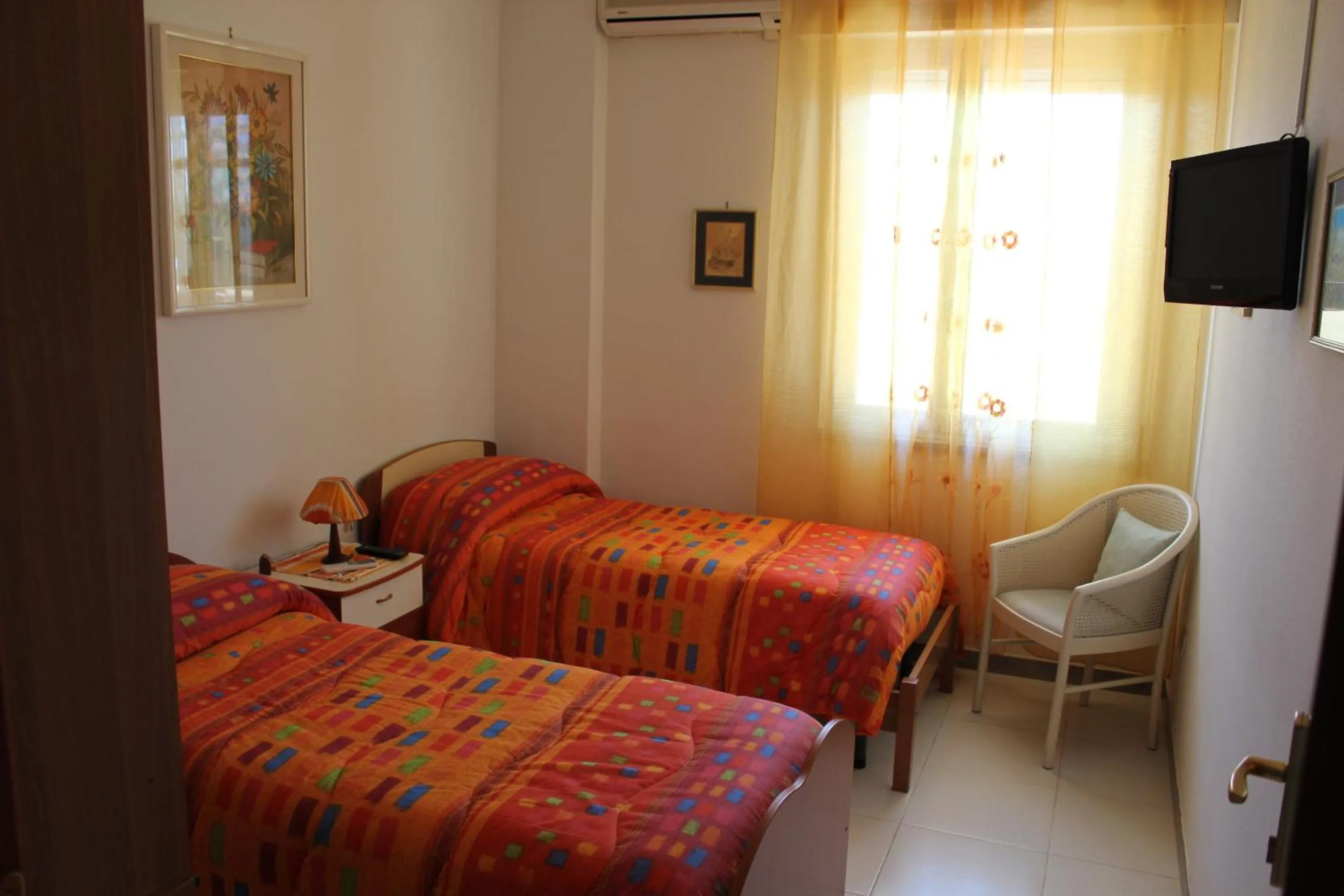 Bedroom, Bed in Domus Felix