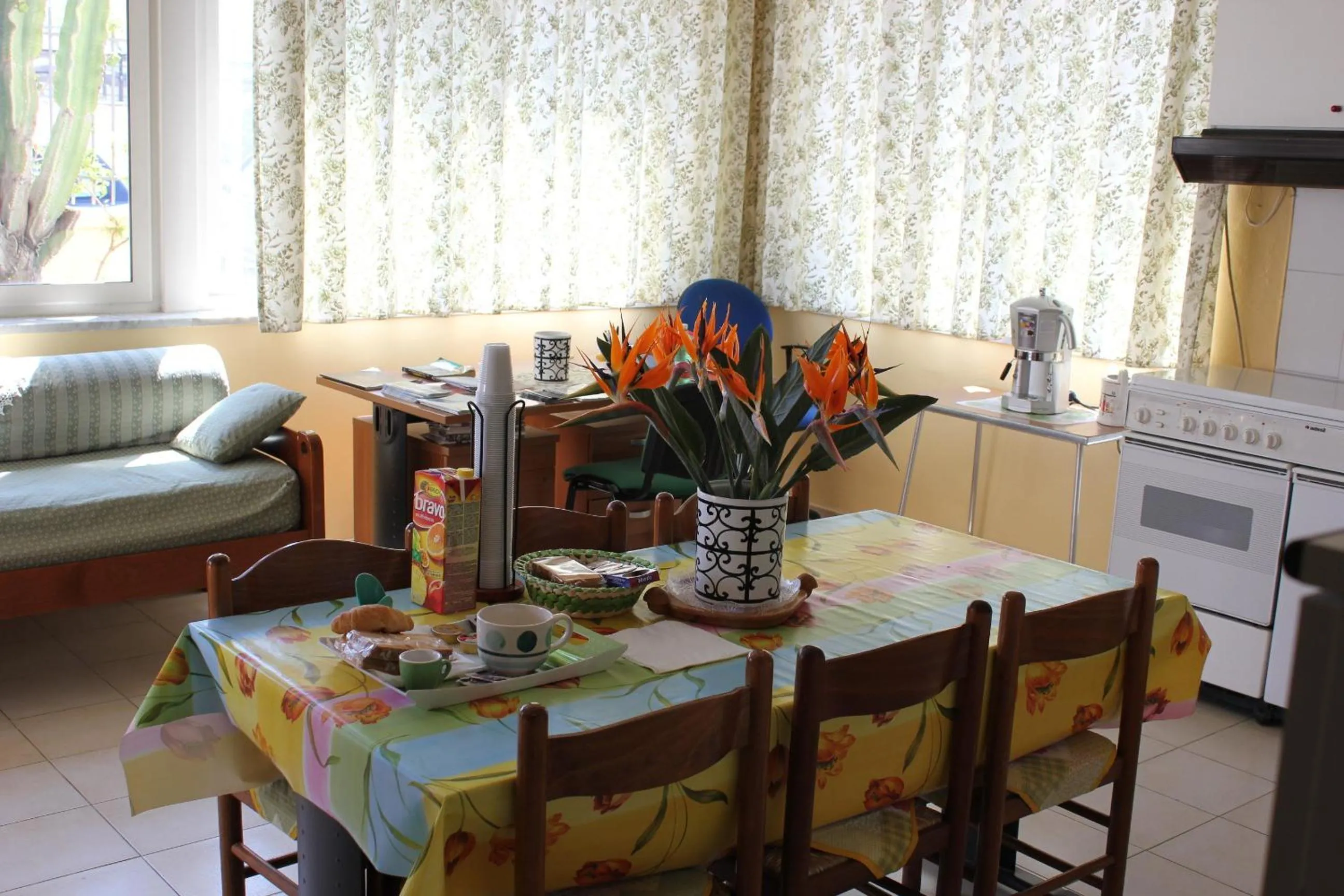 Communal kitchen in Domus Felix