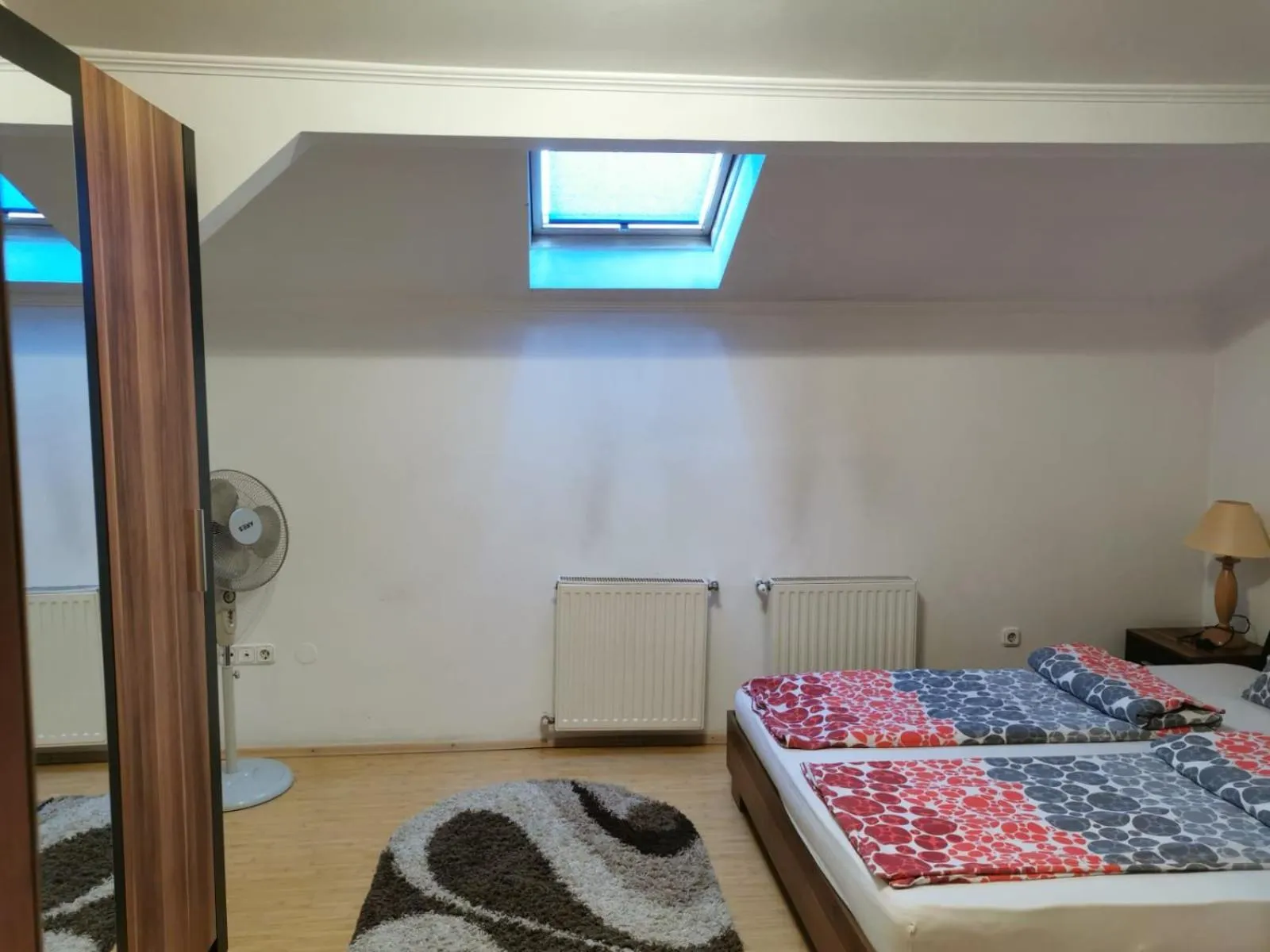 Bedroom, Bed in Premier Apartment