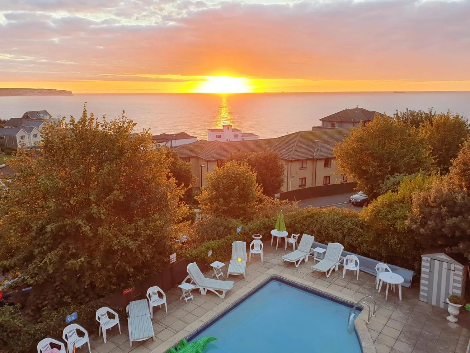 Sunrise in Eastmount Hall Hotel