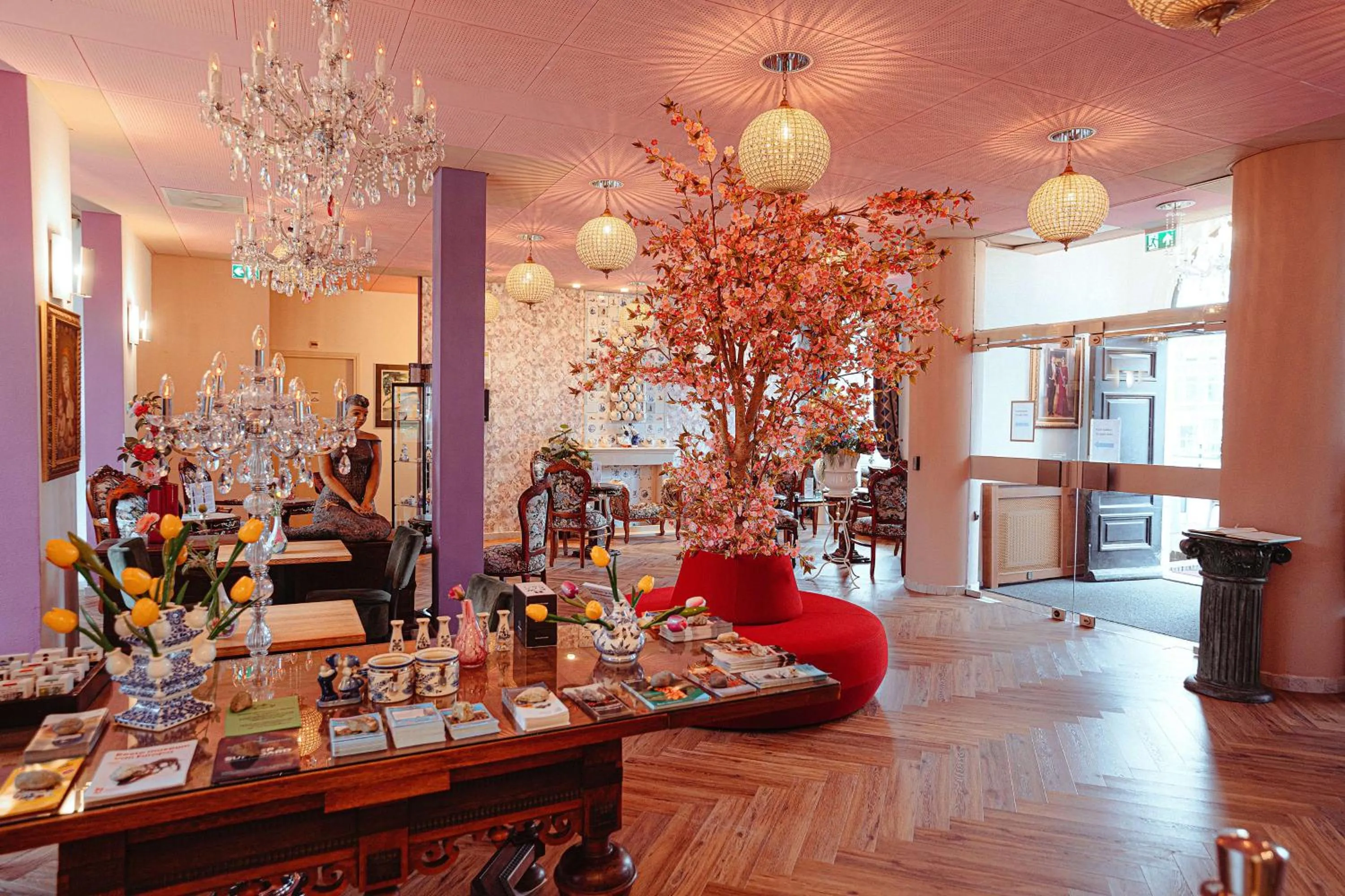 Lobby or reception in Grand Museum Hotel, BW Signature Collection