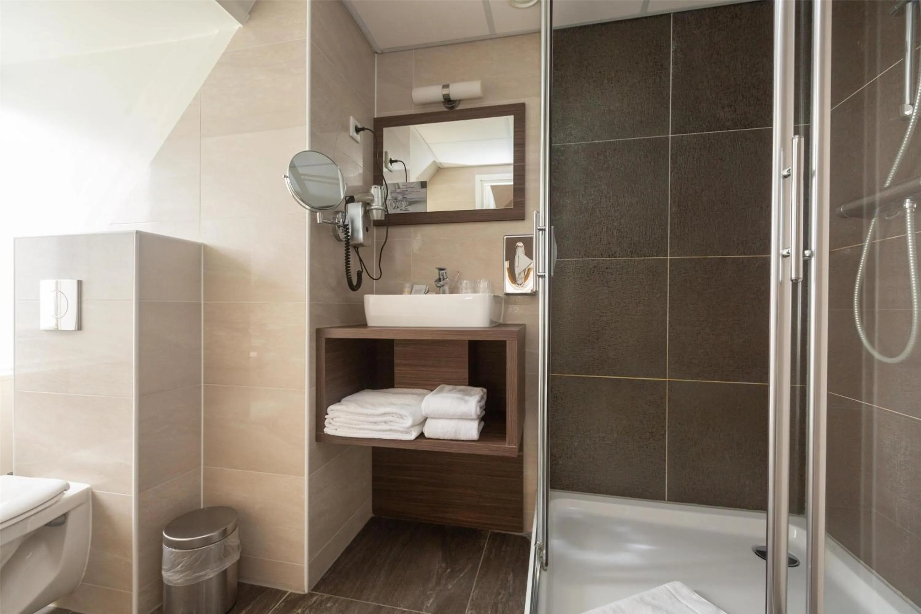 Bathroom in Grand Museum Hotel, BW Signature Collection