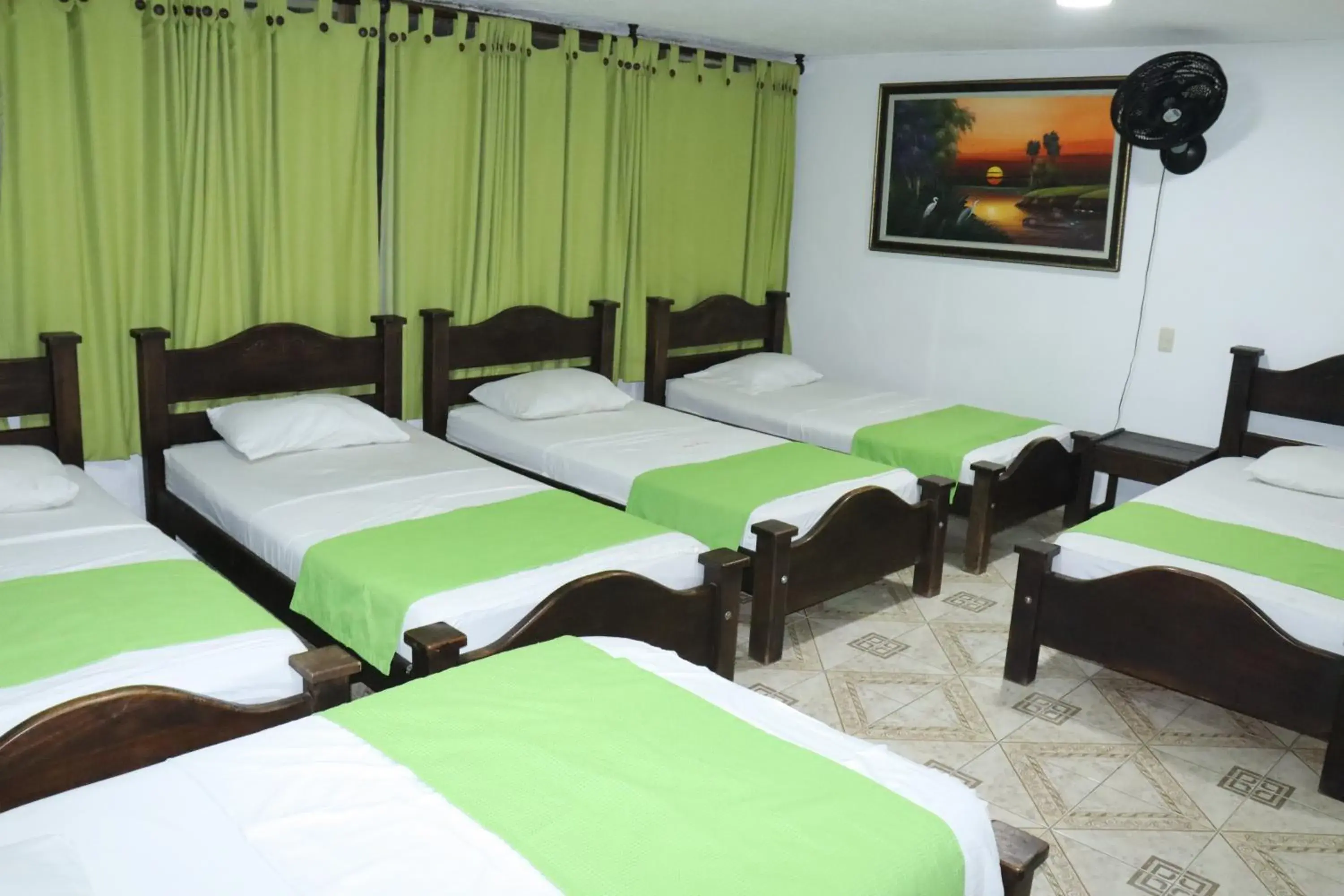 Family Room with Private Bathroom in Hotel Inambu Villavicencio Family Room with Private Bathroom in Hotel Inambu Villavicencio