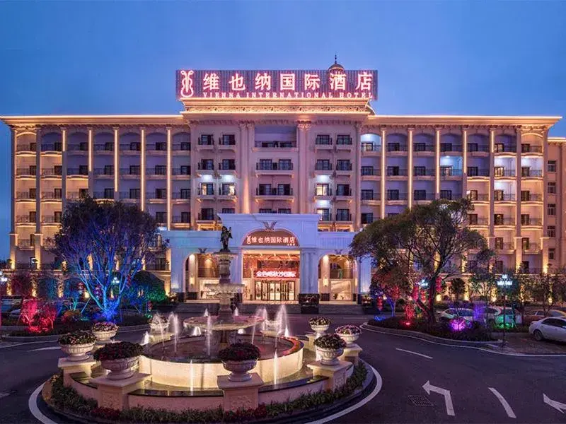 Vienna International Hotel Ganzhou Longnan Vienna International Hotel Ganzhou Longnan