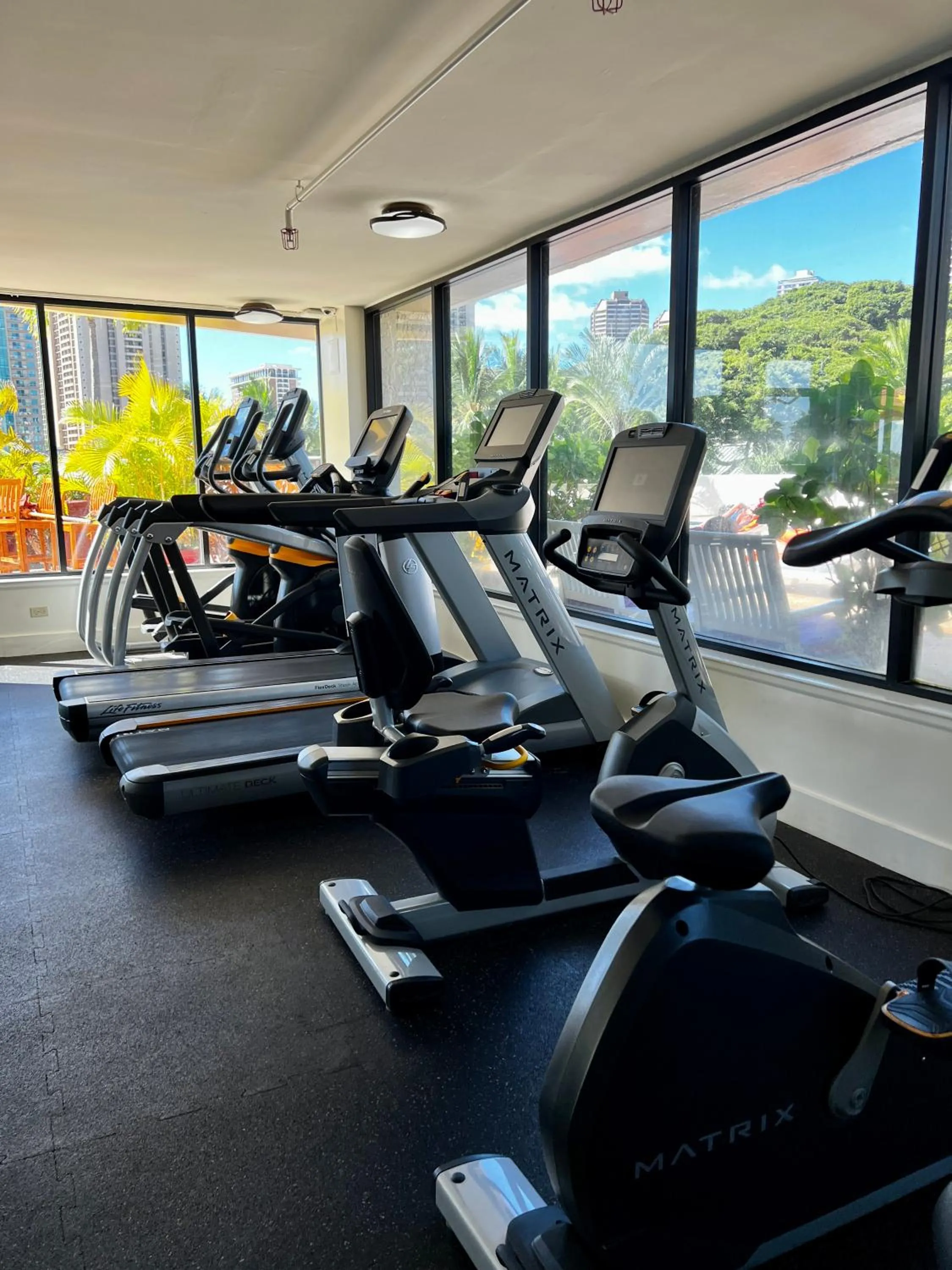Fitness centre/facilities in Luana Waikiki Park Views - no resort fees