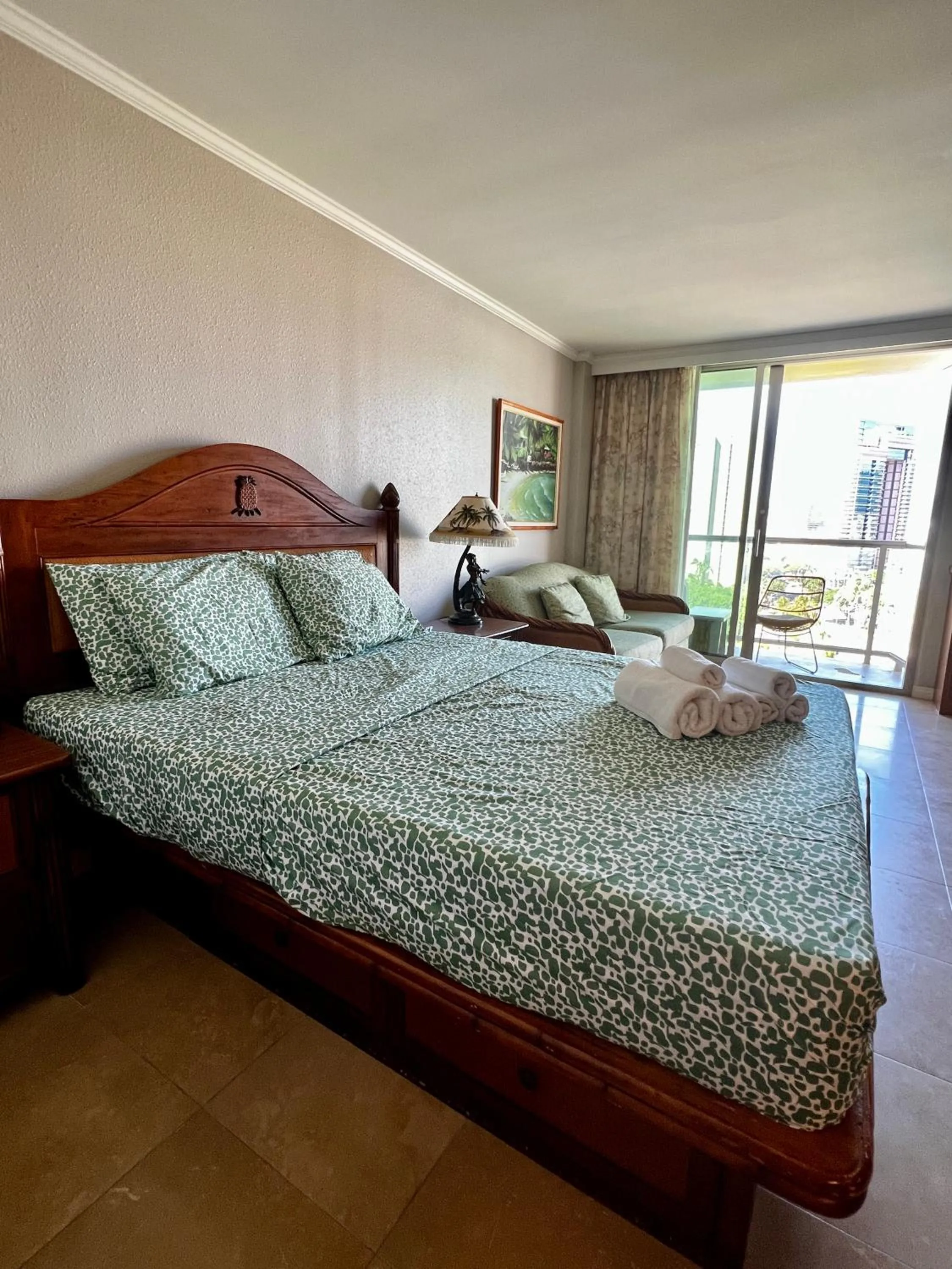 Bedroom, Bed in Luana Waikiki Park Views - no resort fees