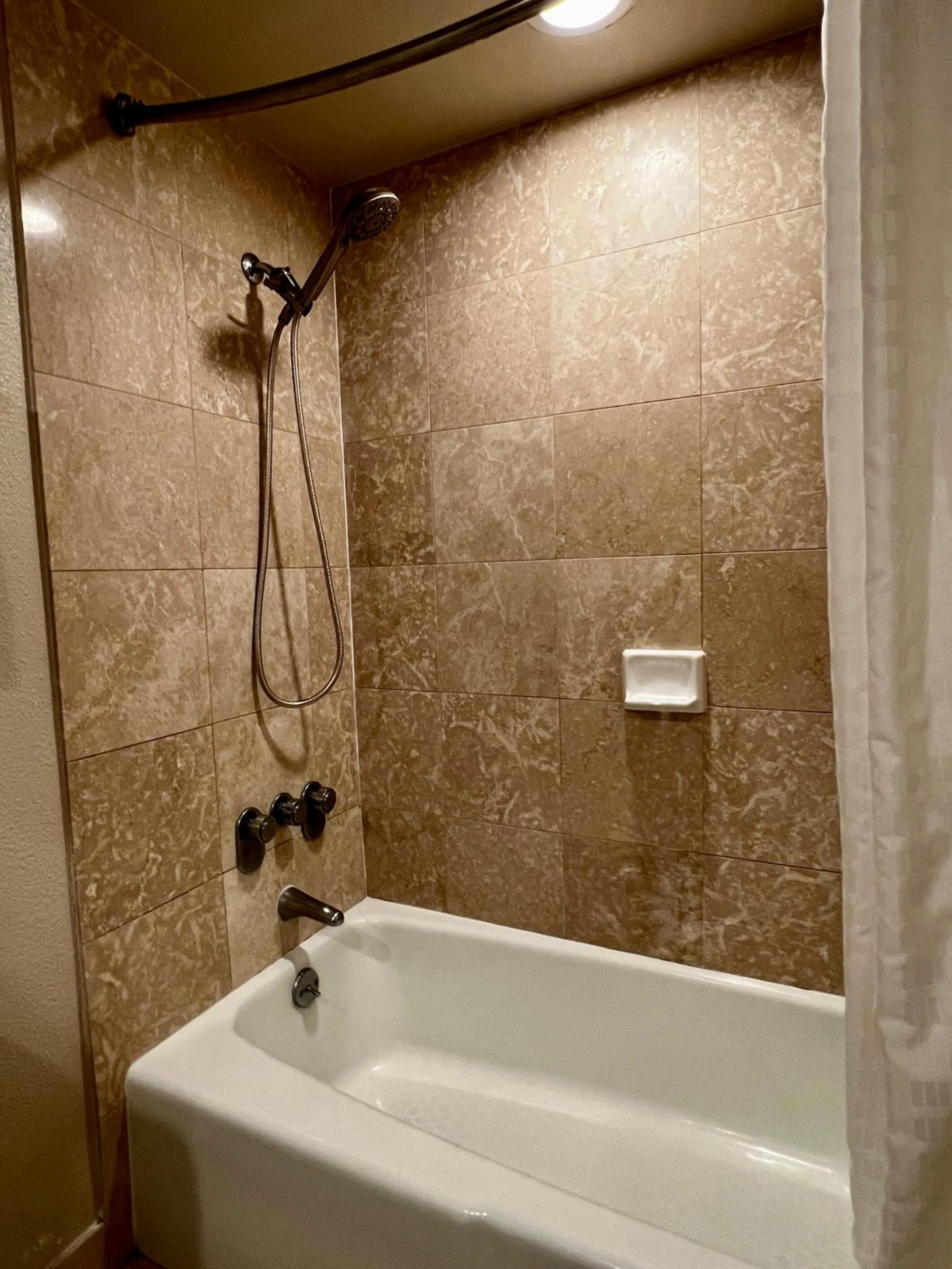 Bathroom in Luana Waikiki Park Views - no resort fees