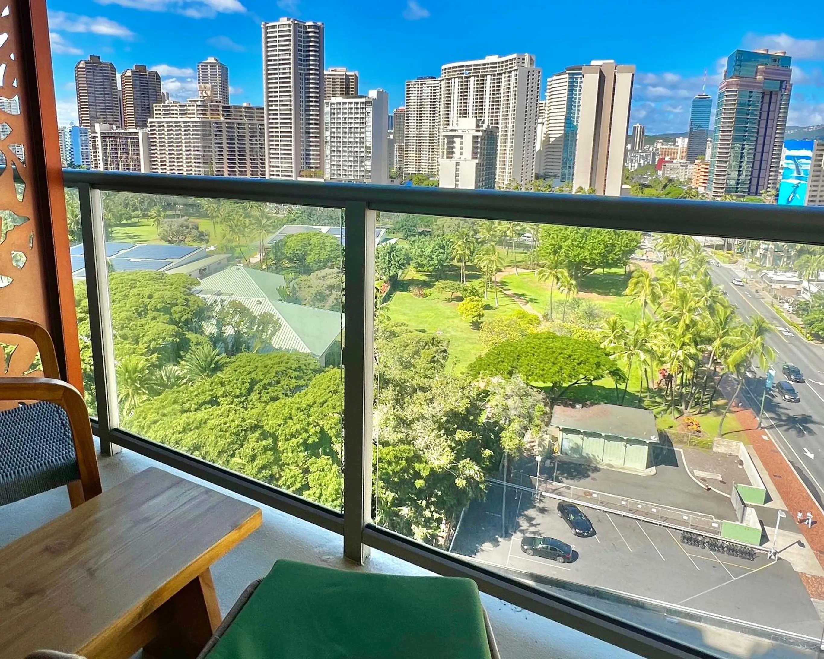 City view in Luana Waikiki Park Views - no resort fees
