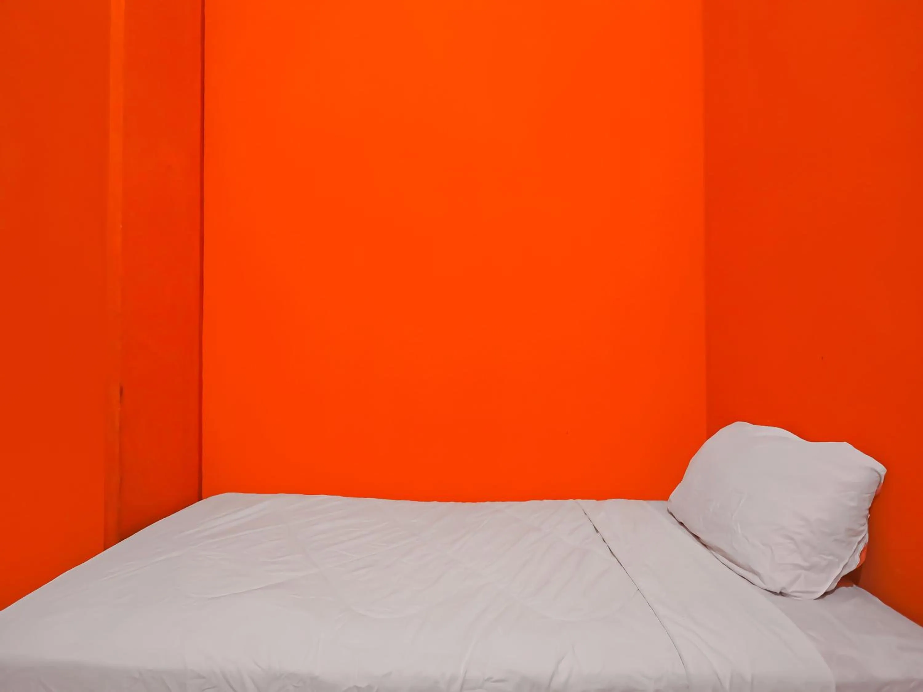 Bedroom, Bed in SPOT ON 92569 Anto Homestay SyariahNearPelabuhan Feri Harbor Bay