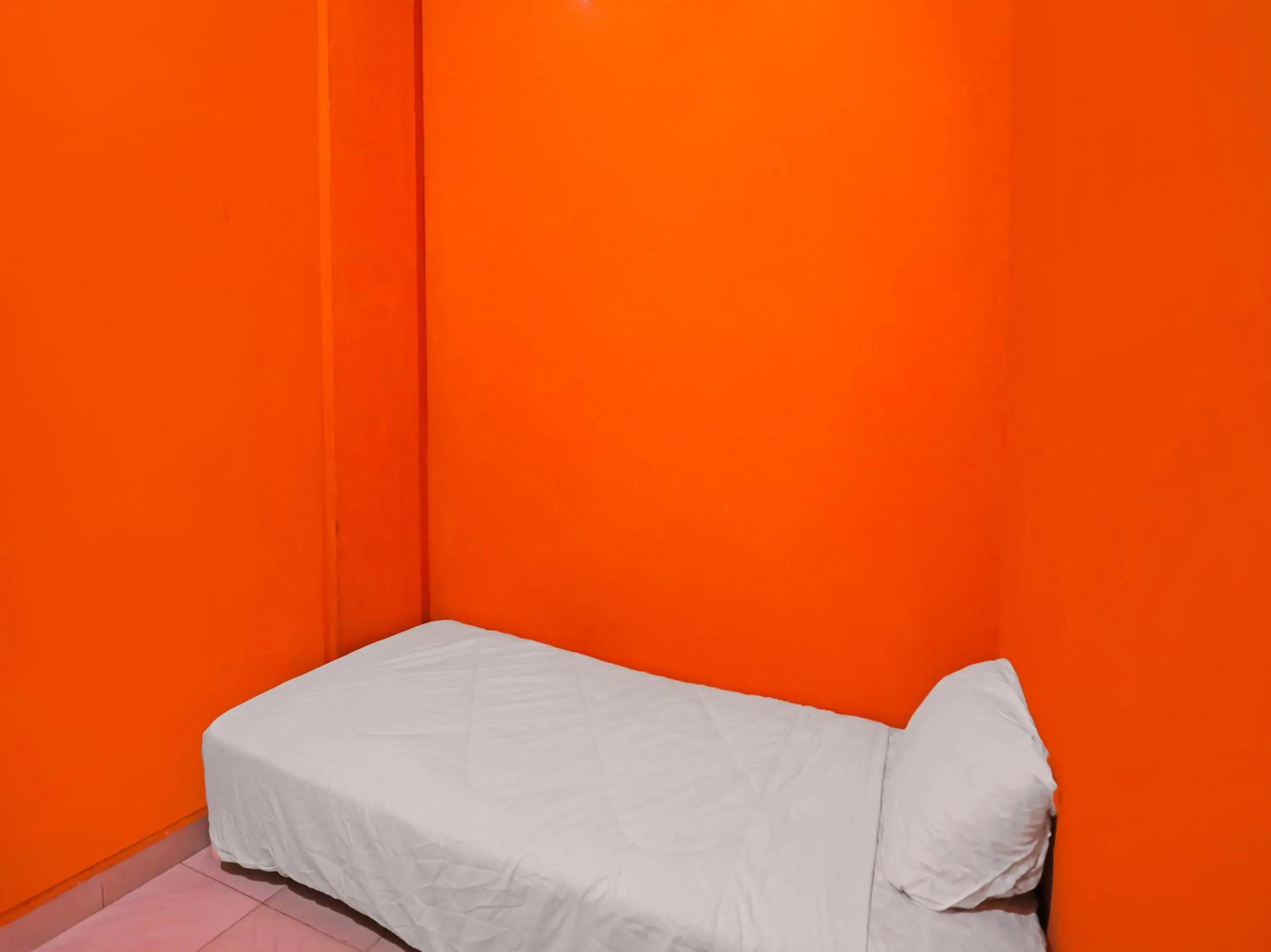 Bedroom, Bed in SPOT ON 92569 Anto Homestay SyariahNearPelabuhan Feri Harbor Bay