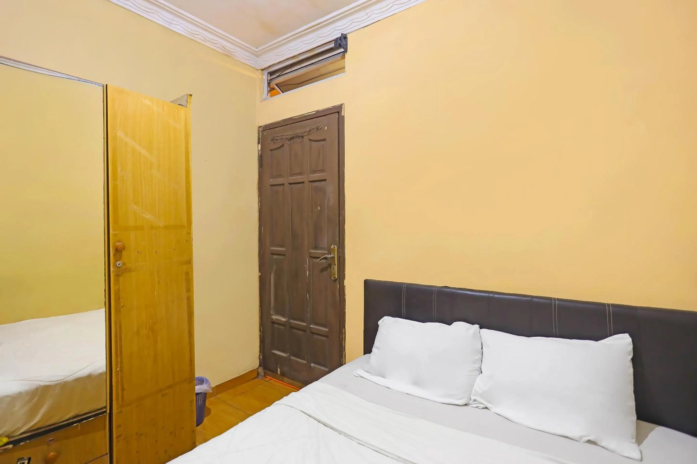 Bedroom, Bed in SPOT ON 92569 Anto Homestay SyariahNearPelabuhan Feri Harbor Bay