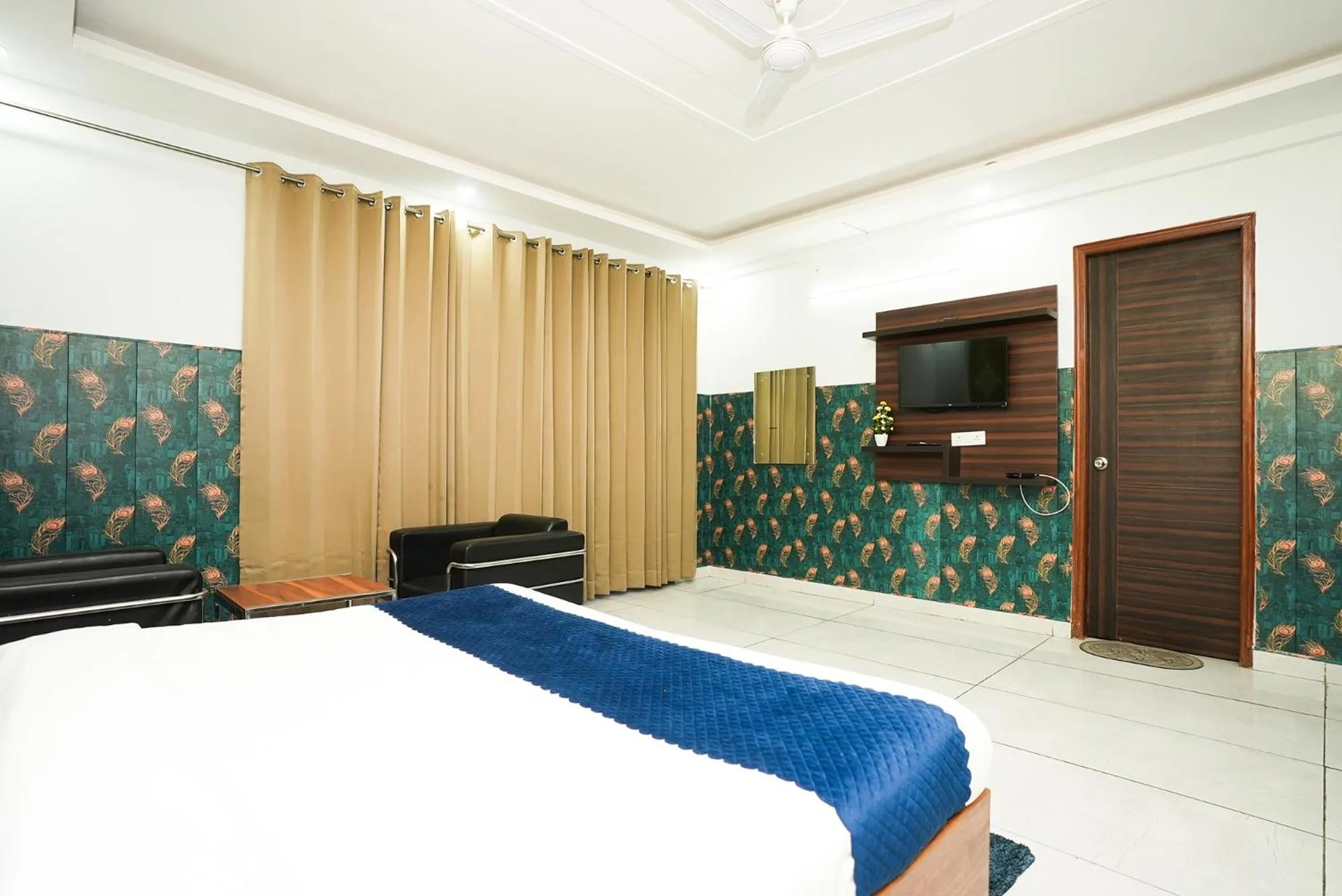 Bed in FabHotel Tanvi Premium