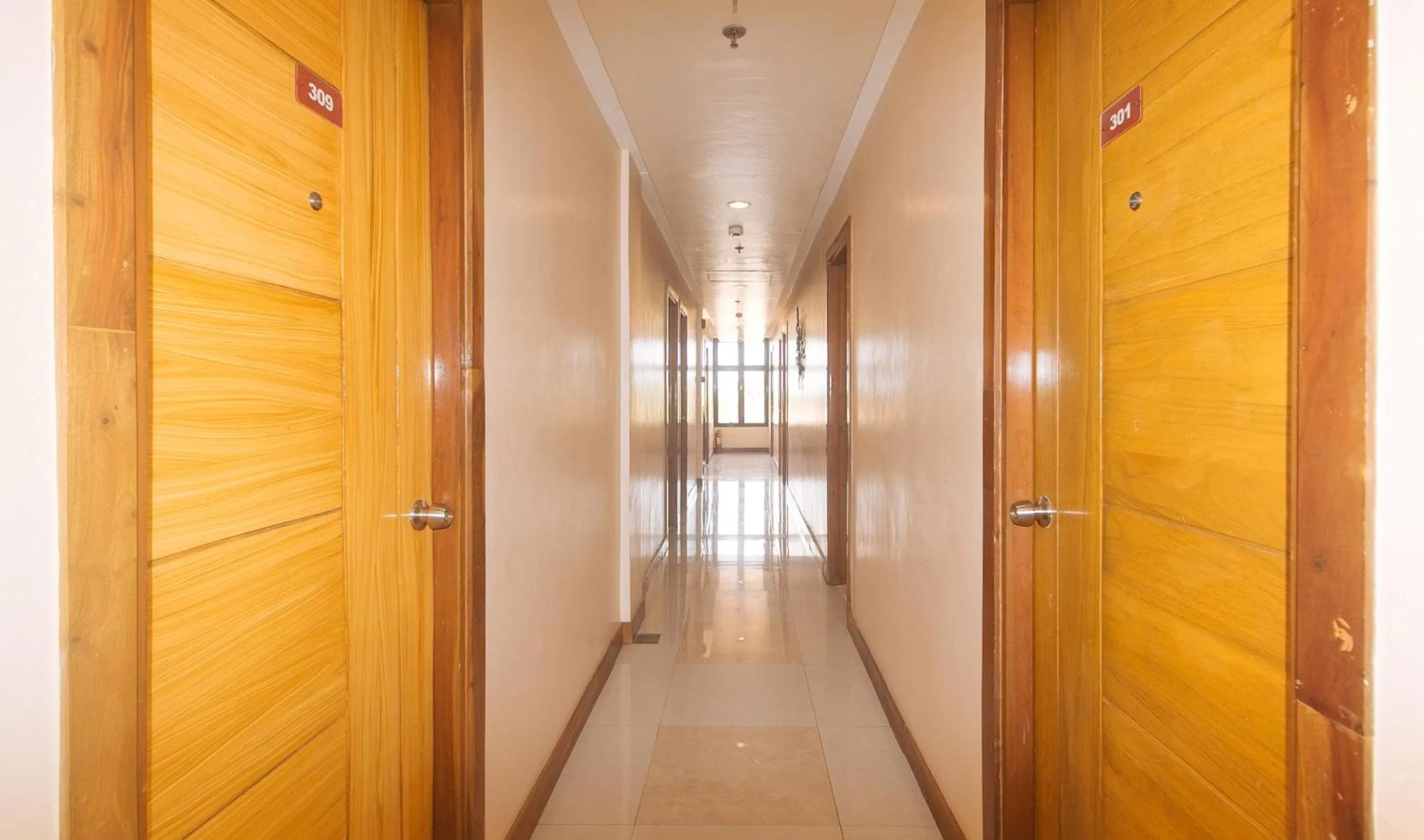 Area and facilities in RedDoorz @ Benelio Suites Pavia Iloilo