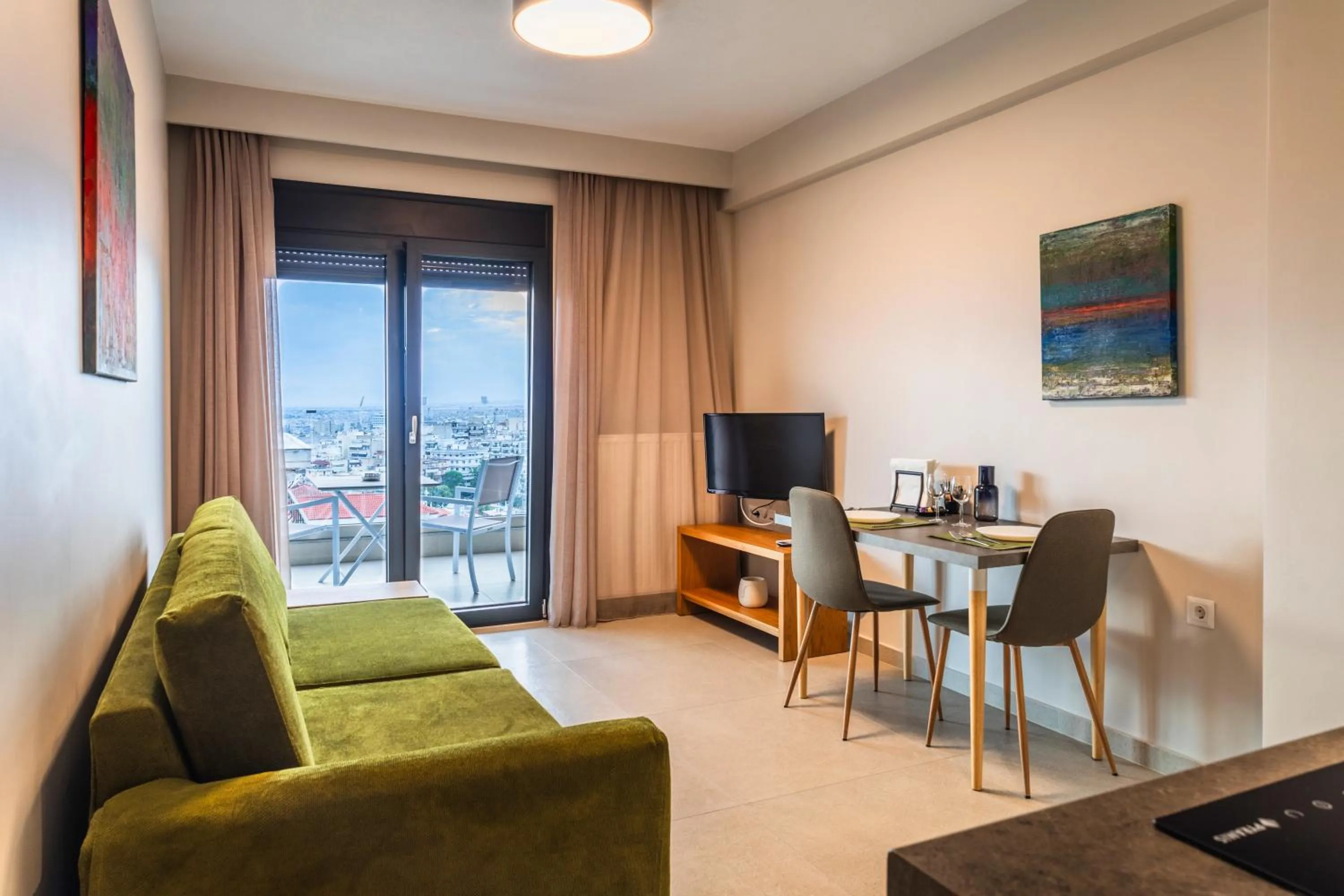 TV and multimedia in Toumba apartments