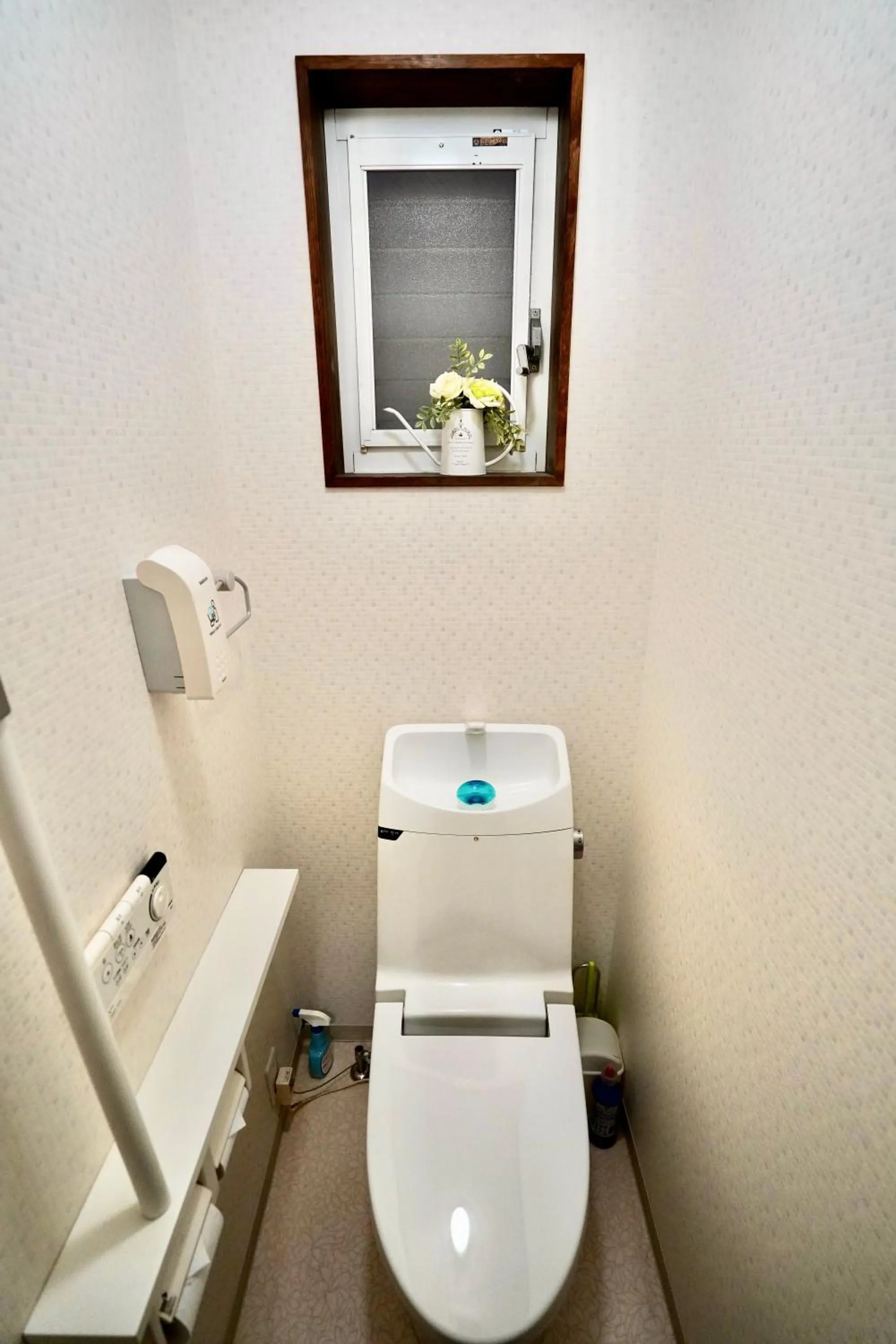 Toilet in Nenenomichi