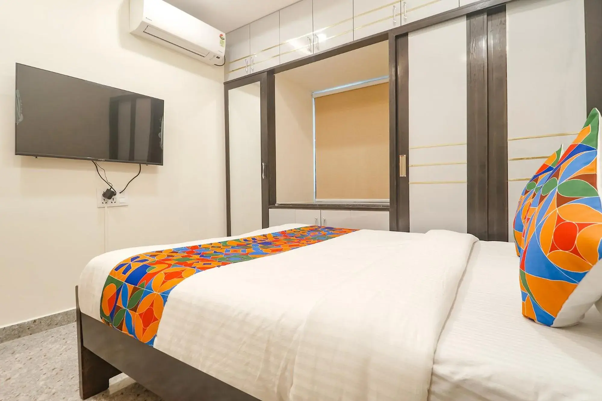 Bed in Via RS Living - Nr TCS Deccan Park, Hitech City Bed in Via RS Living - Nr TCS Deccan Park, Hitech City