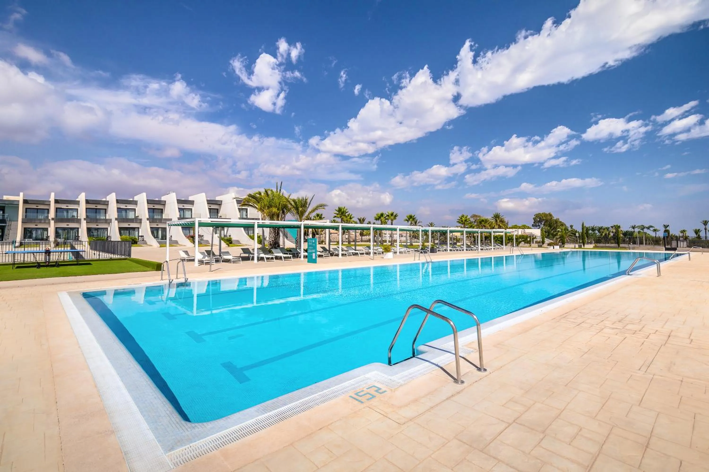 Swimming pool in Occidental Mar Menor
