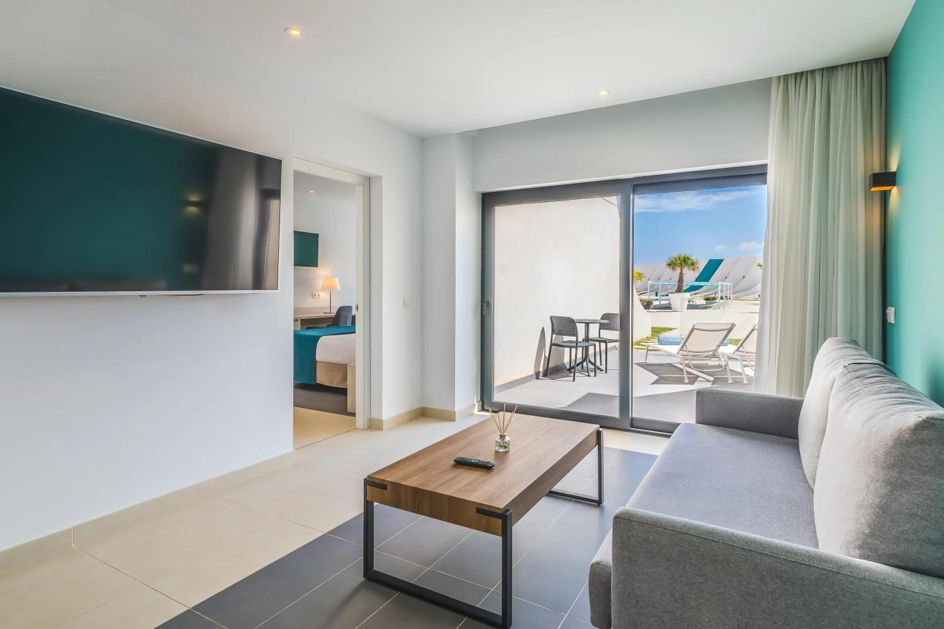 TV and multimedia in Occidental Mar Menor