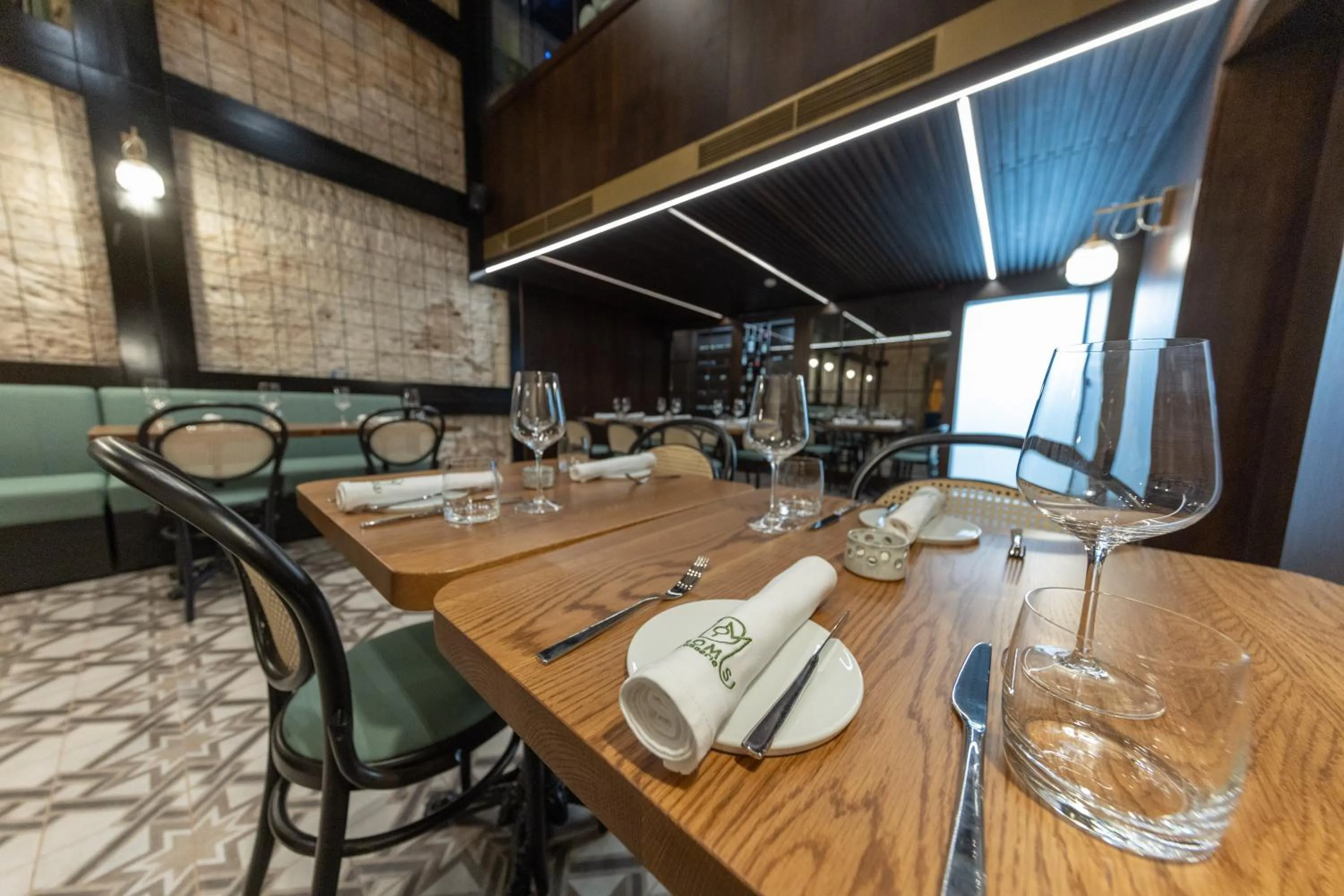 Restaurant/places to eat in DOMS Boutique Living