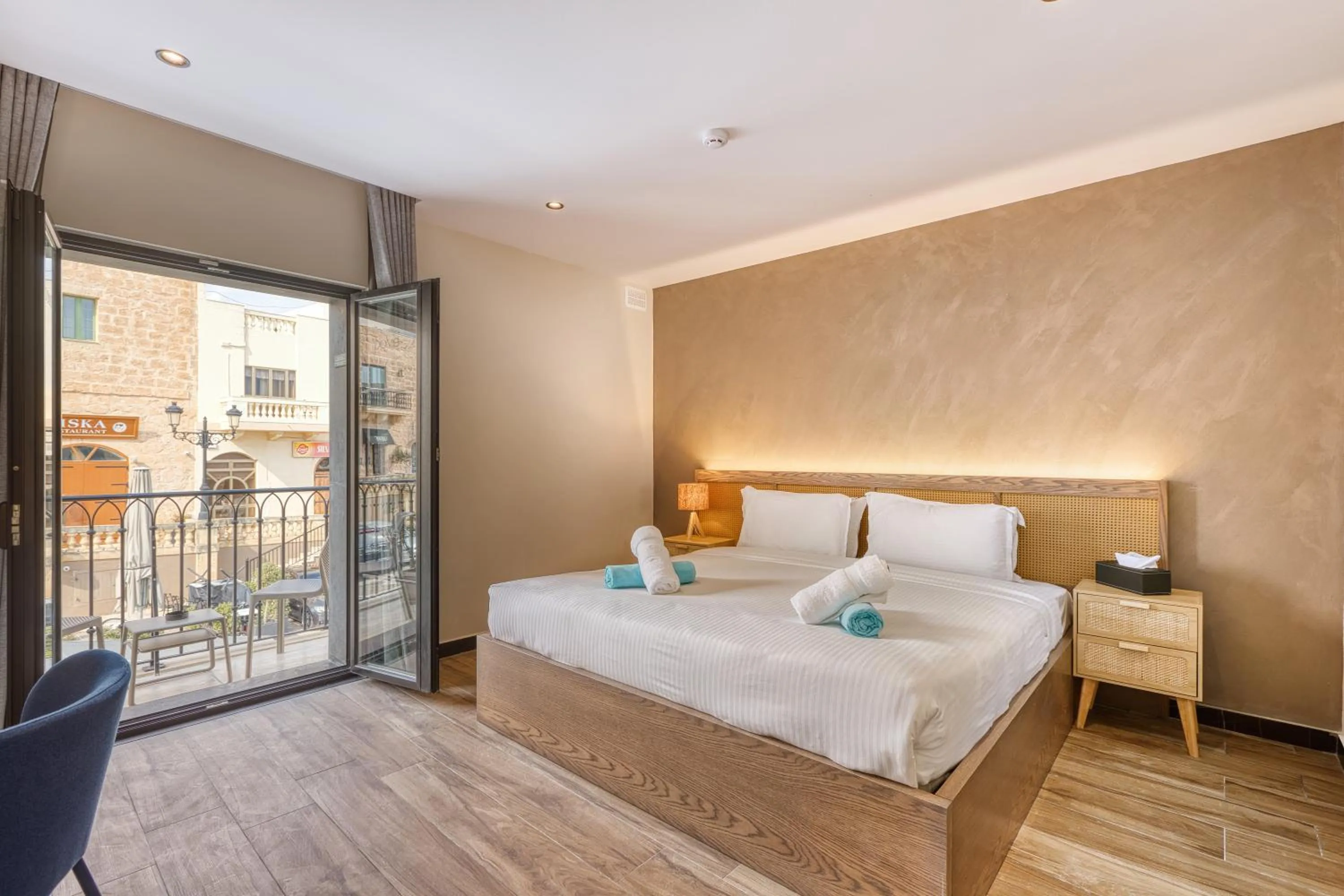 Balcony/Terrace, Bed in DOMS Boutique Living