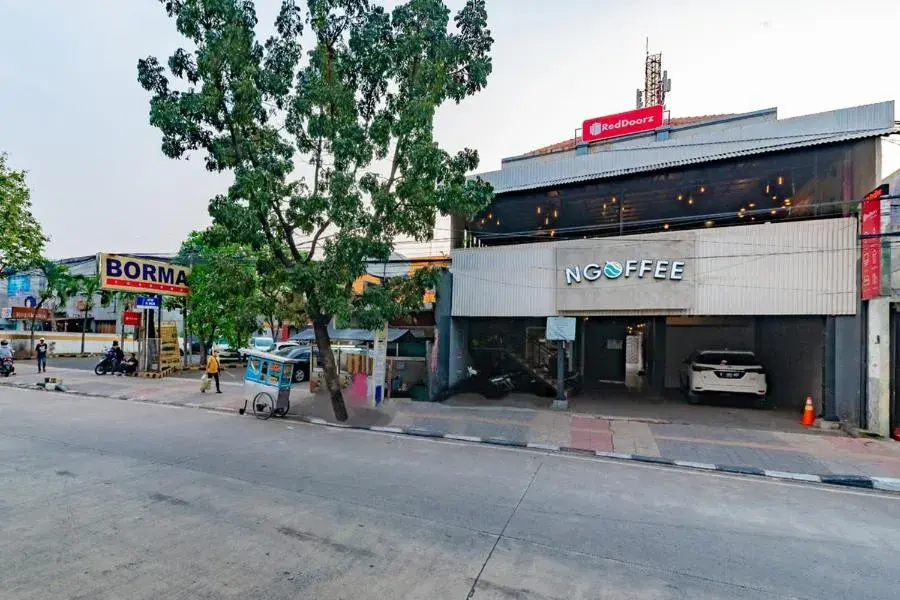 Facade/entrance in Ultima Guest House Facade/entrance in Ultima Guest House