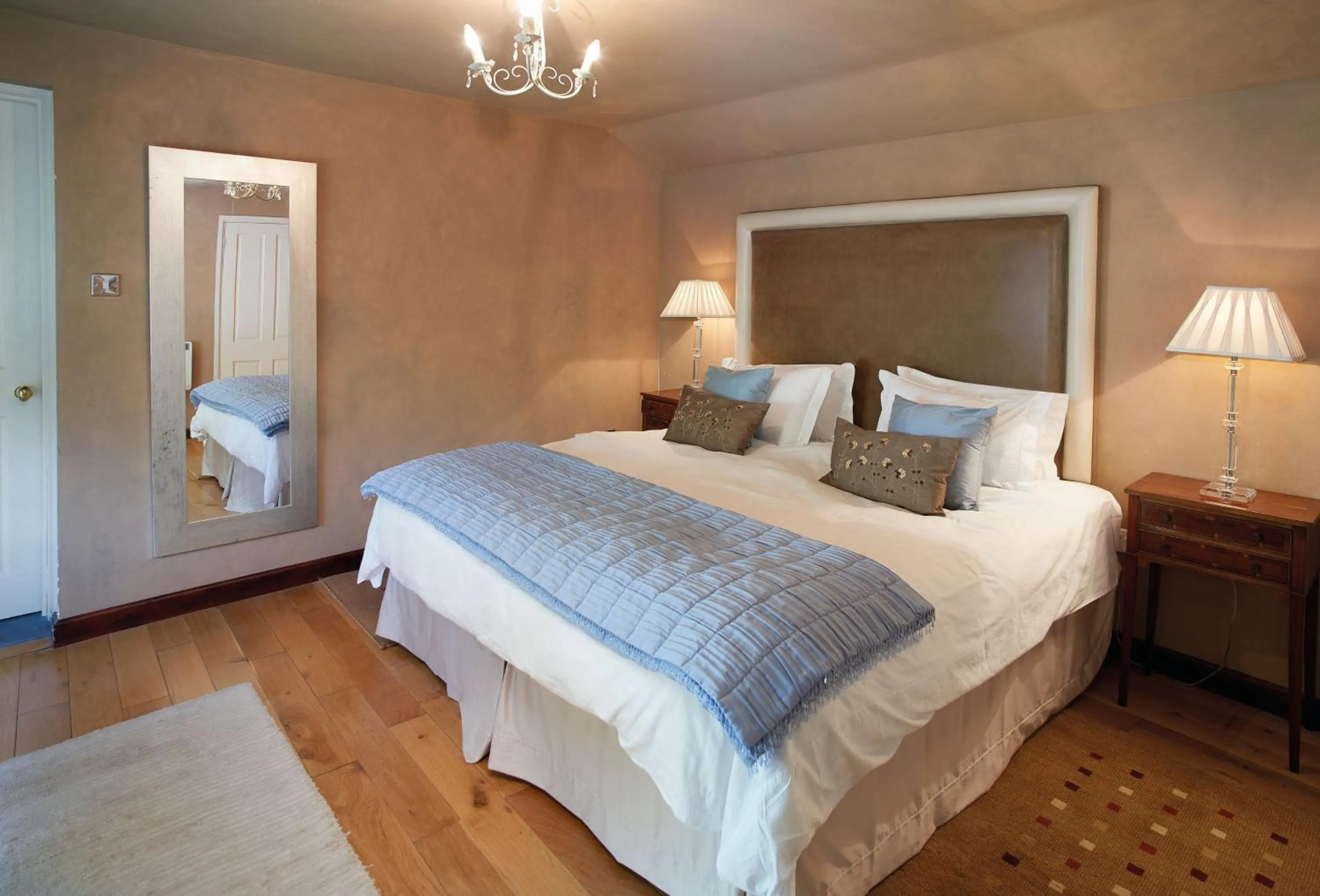 Property building, Bed in Spring Water Barn