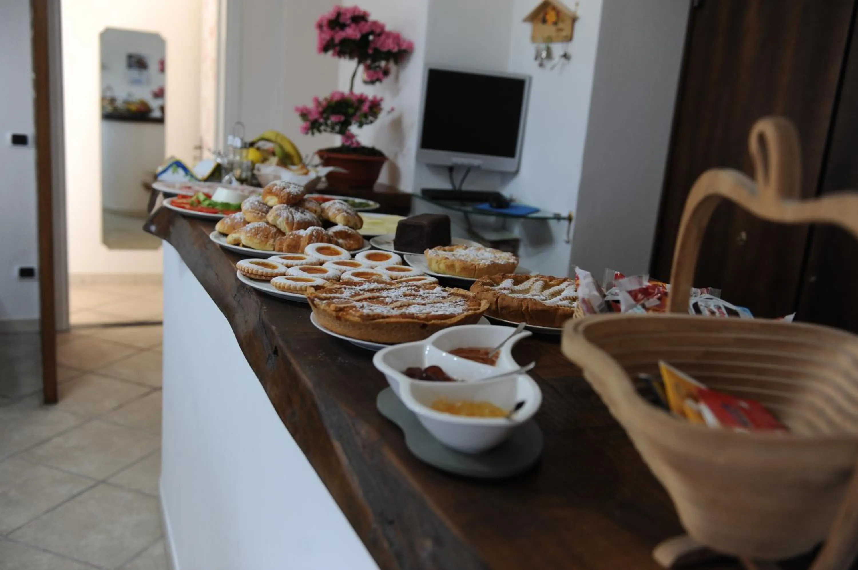 Continental breakfast in Valle degli Dei