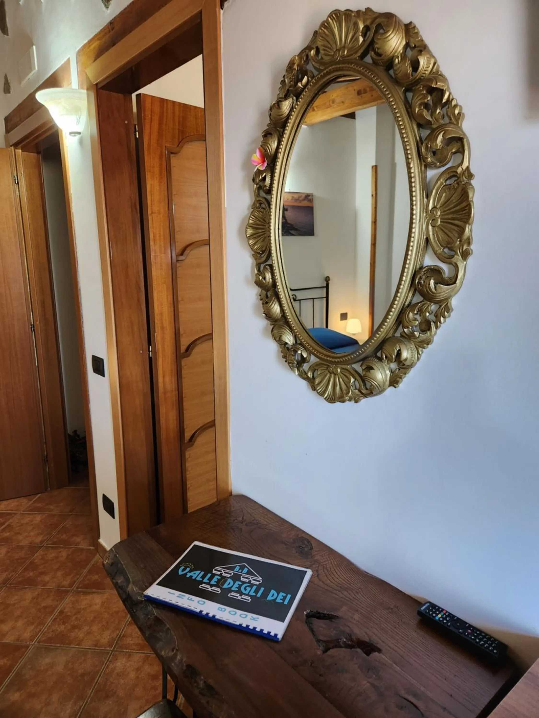 Decorative detail in Valle degli Dei