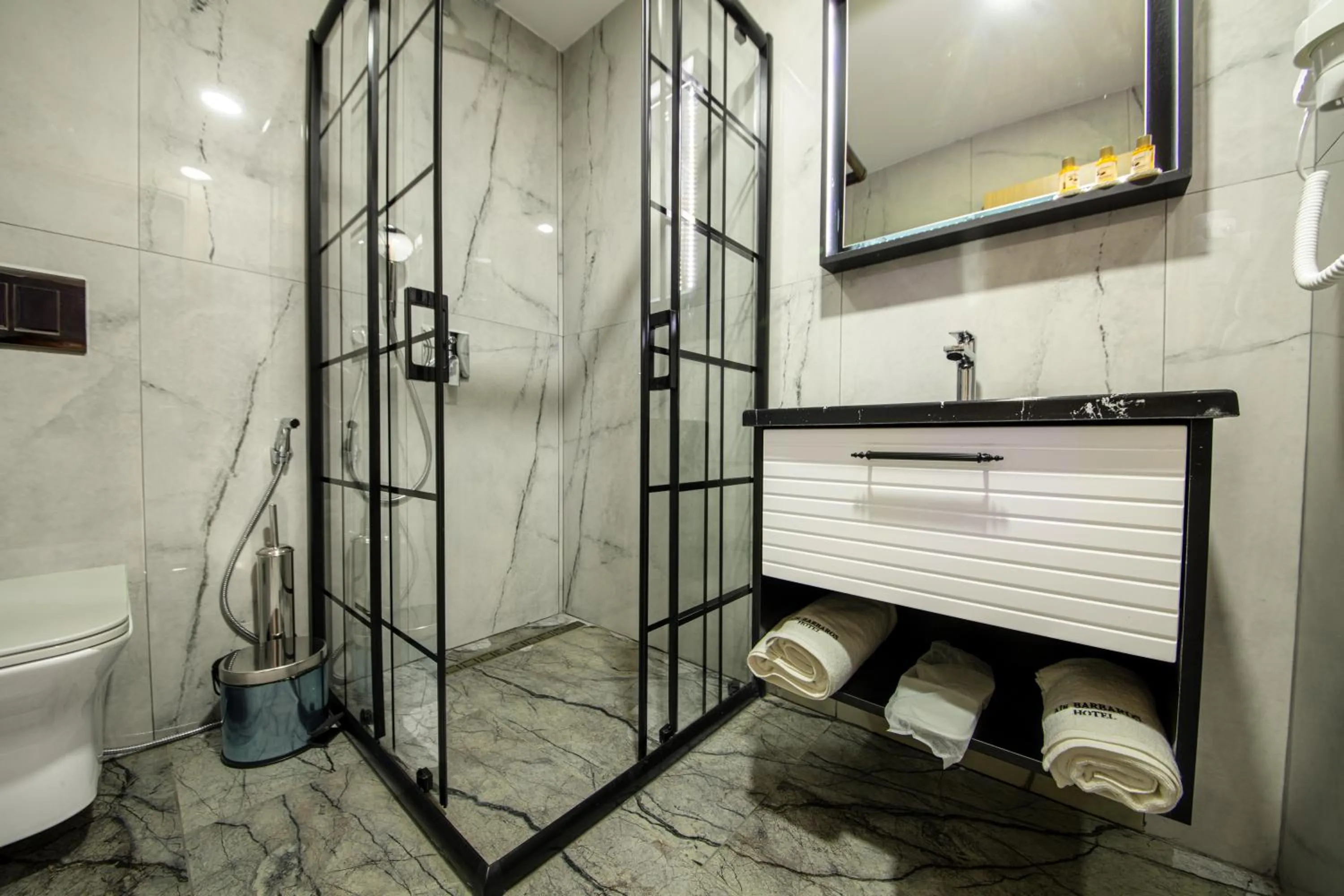 Shower in Air Barbaros Hotel Trabzon