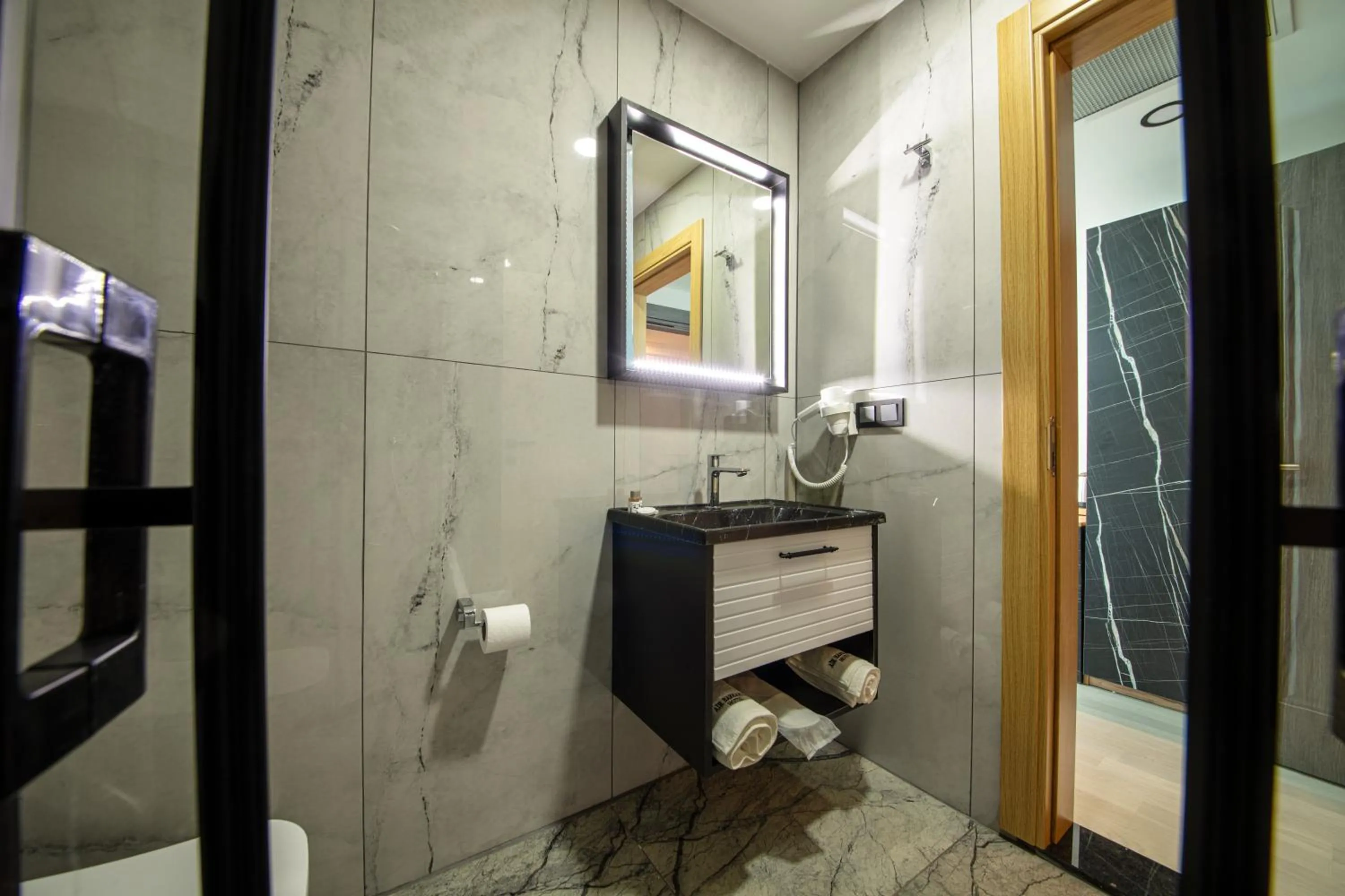 Shower in Air Barbaros Hotel Trabzon