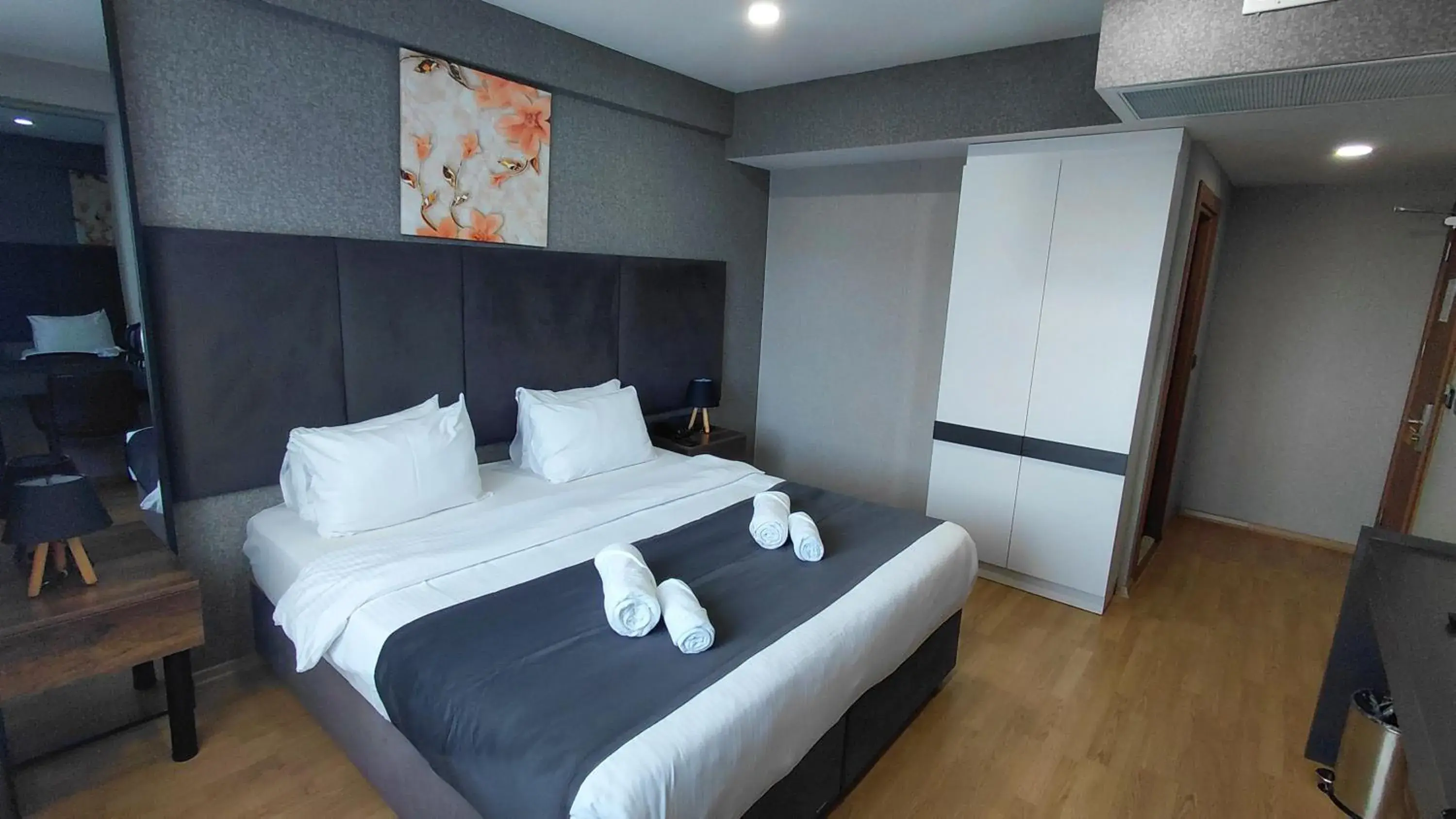 Deluxe Double Room in QUEEN PALACE HOTEL TRABZON Deluxe Double Room in QUEEN PALACE HOTEL TRABZON