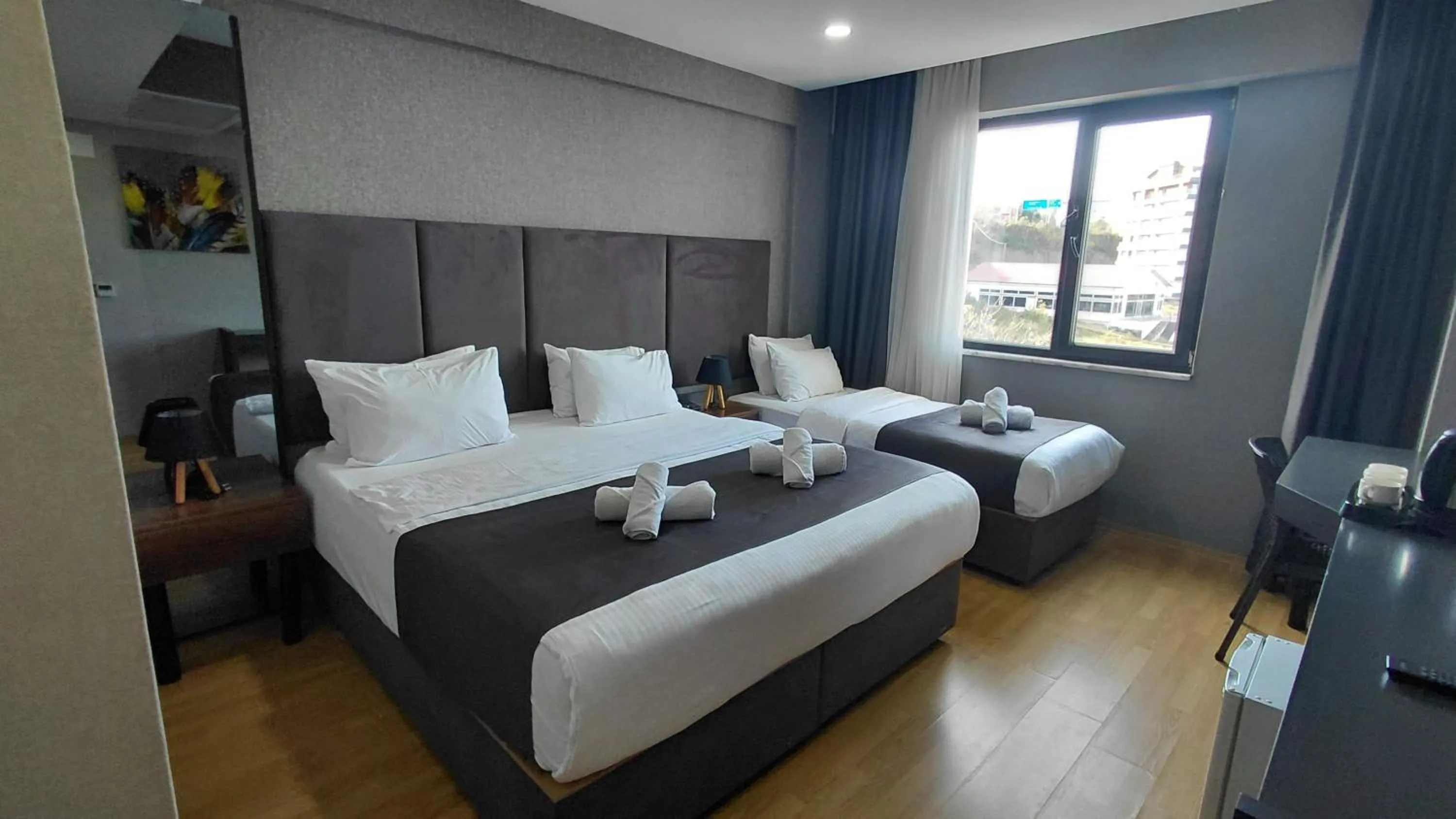 Comfort Triple Room with Shower in QUEEN PALACE HOTEL TRABZON