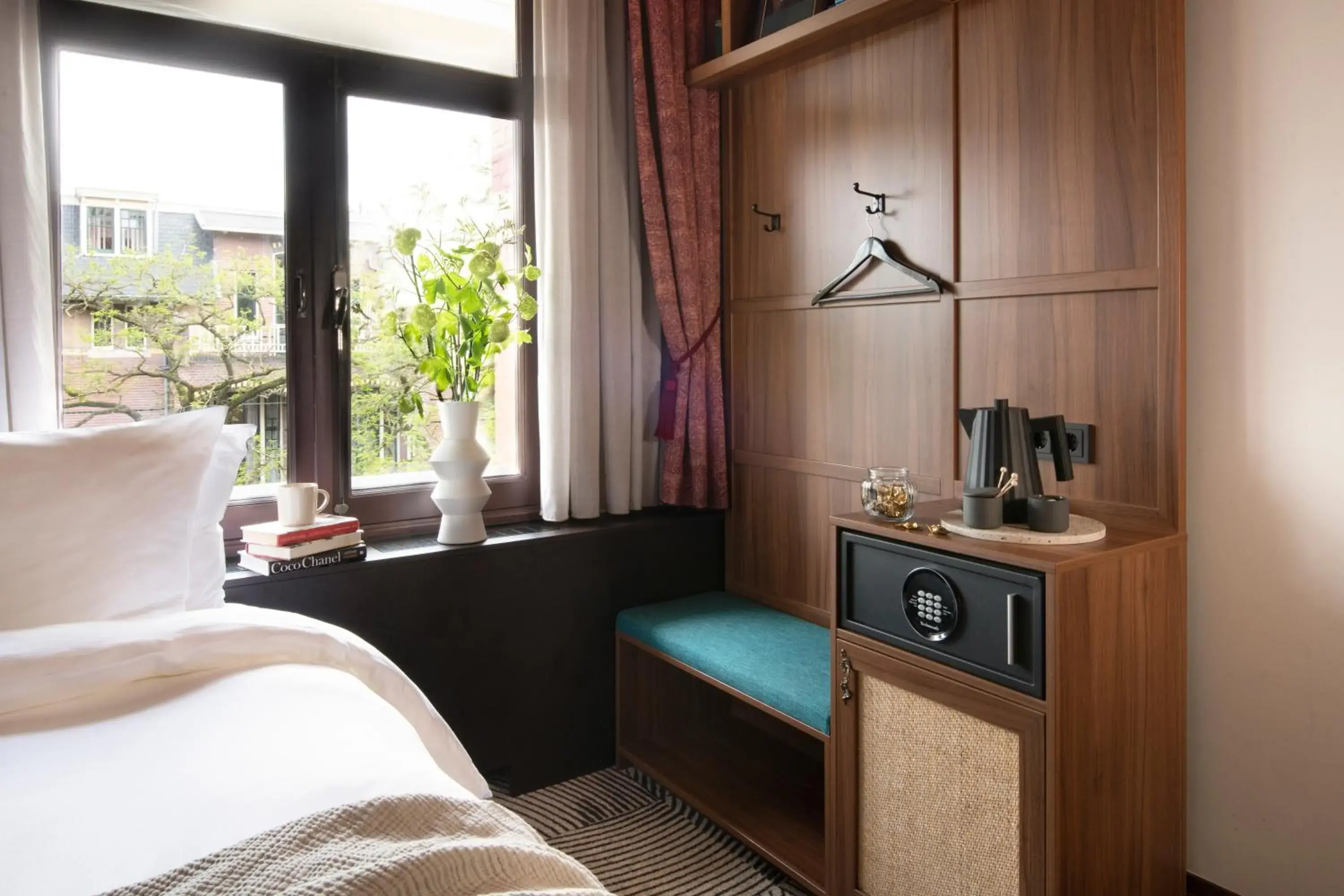 Bed in Jan Luyken Amsterdam Bed in Jan Luyken Amsterdam