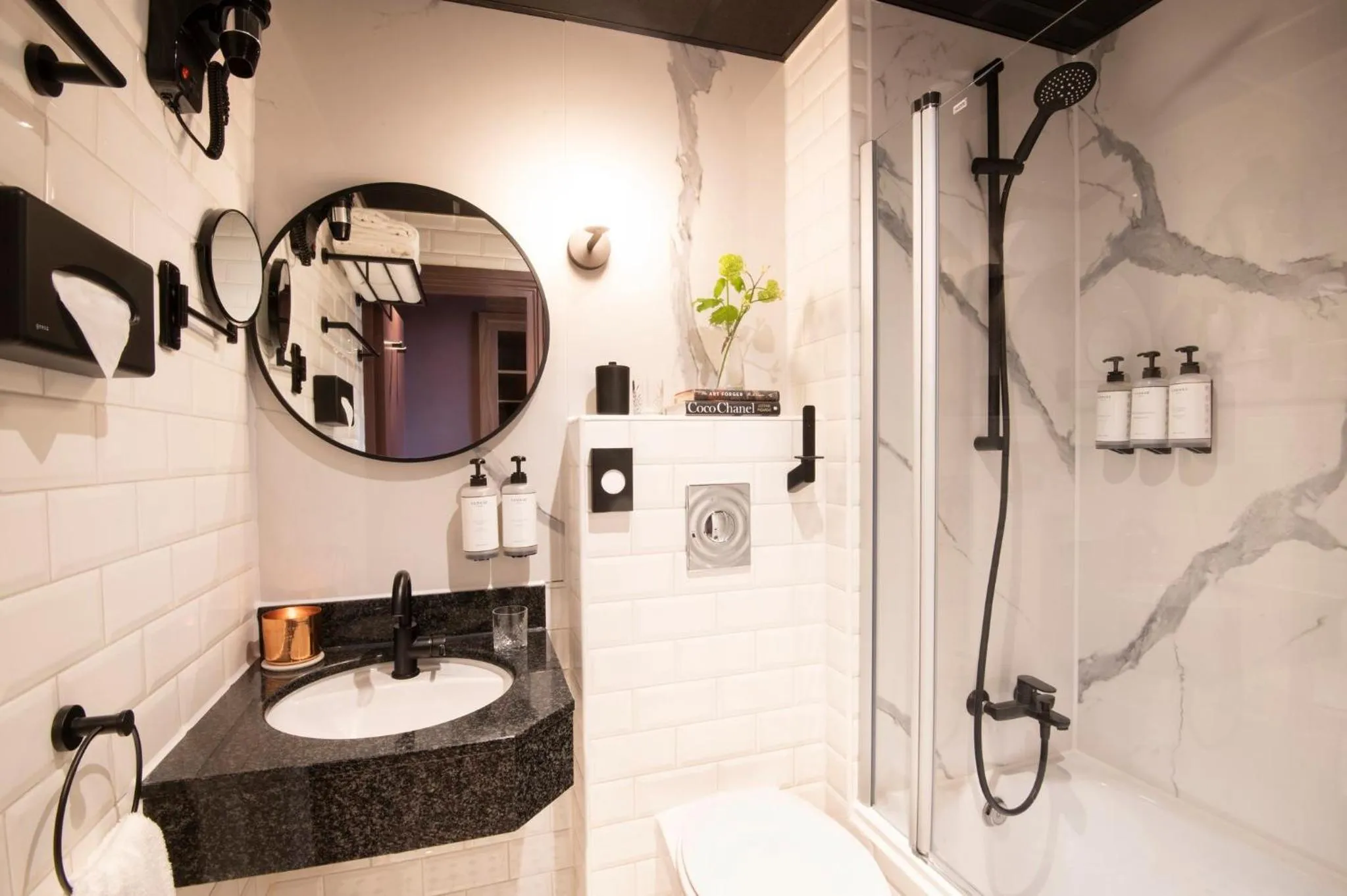 Bathroom in Jan Luyken Amsterdam