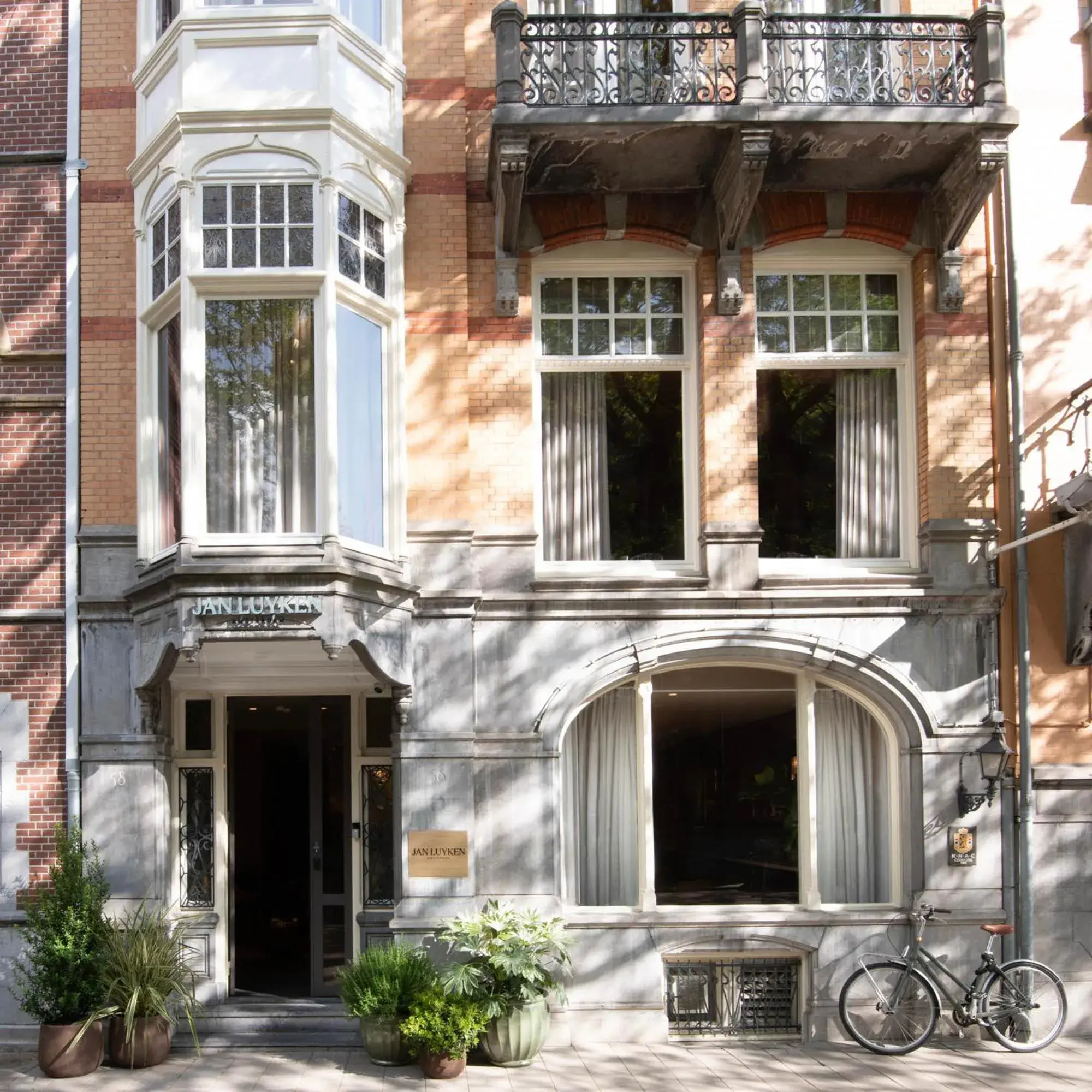 Property building in Jan Luyken Amsterdam Property building in Jan Luyken Amsterdam