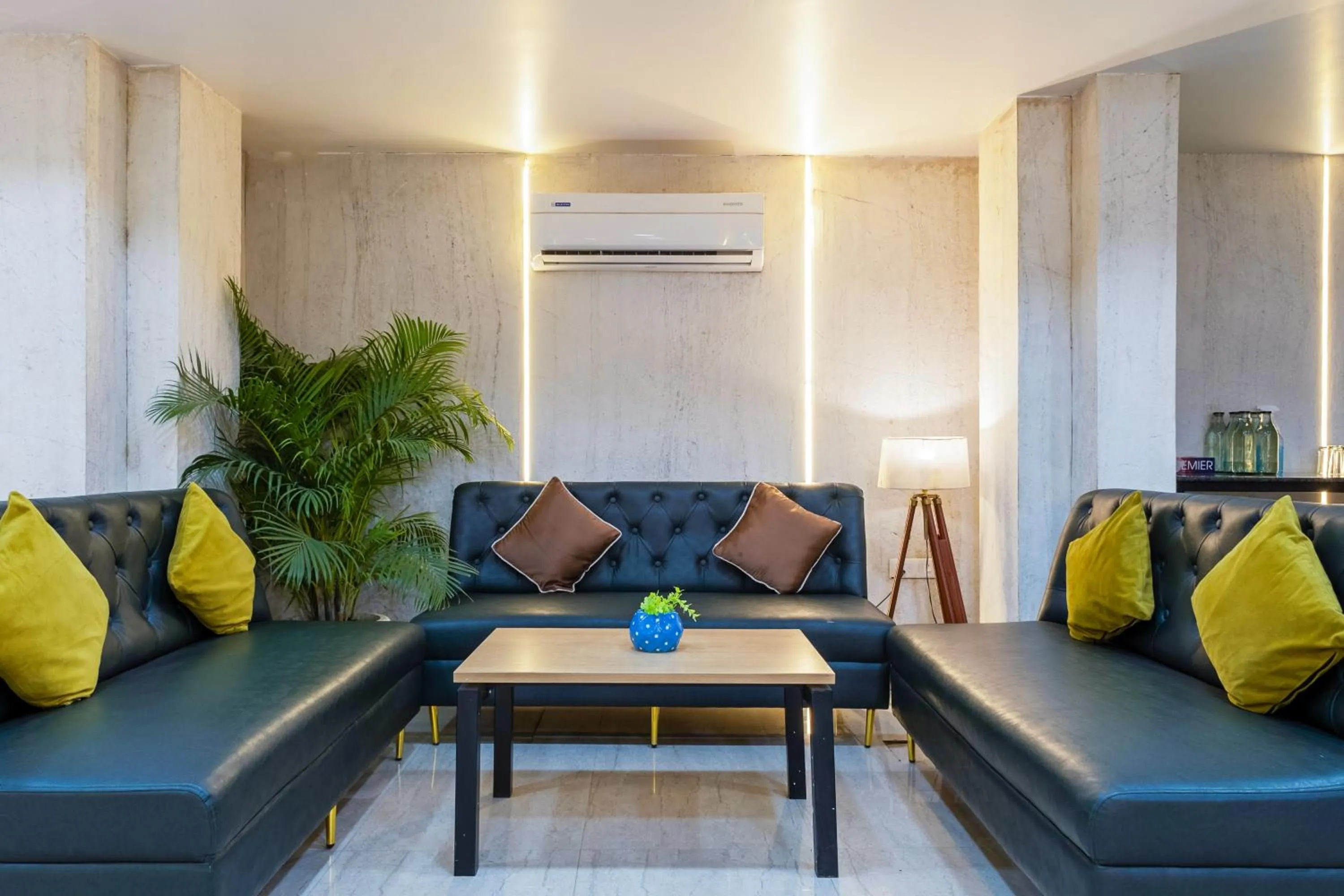 Lobby or reception in Aadat Hotel Subhash Chowk Gurgaon