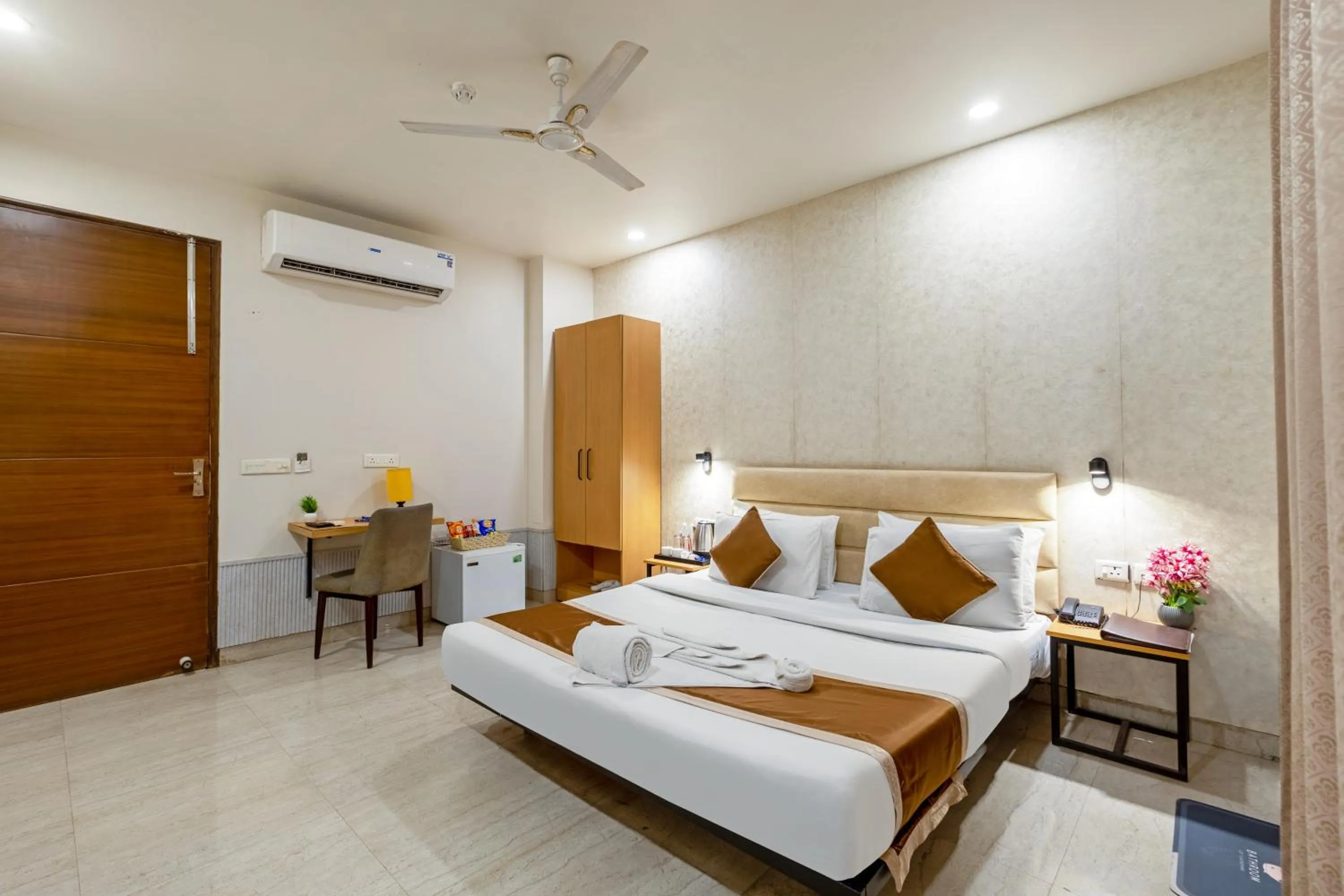 Photo of the whole room, Bed in Aadat Hotel Subhash Chowk Gurgaon