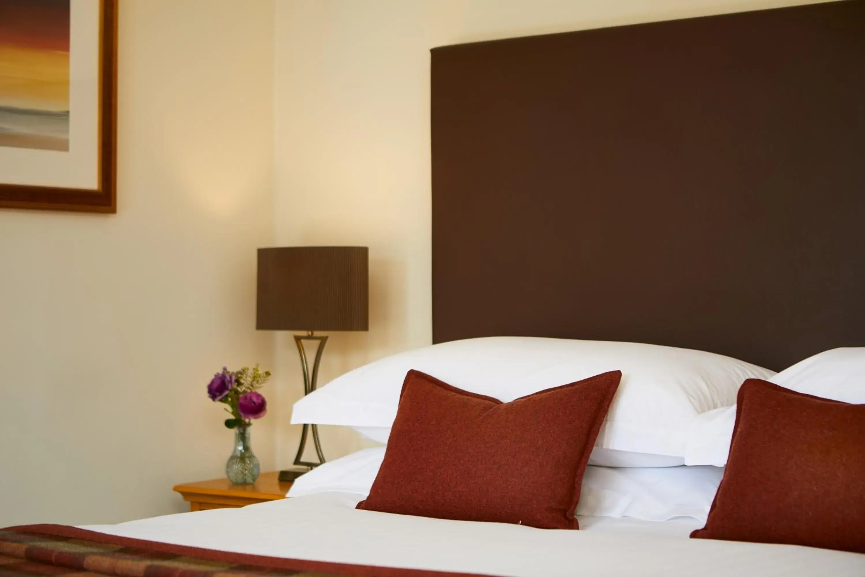 Bed in Elmers Court Hotel Bed in Elmers Court Hotel