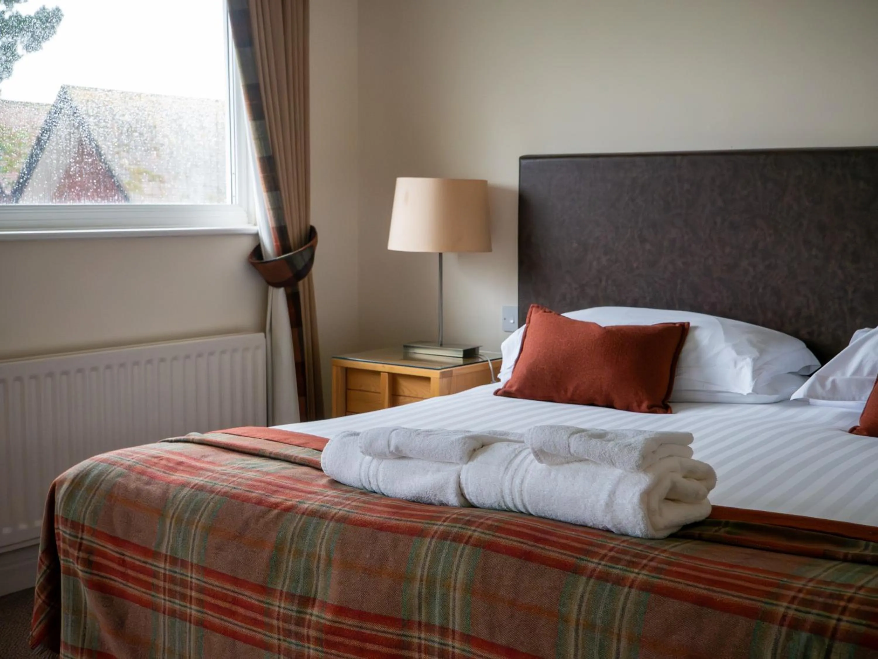 Bed in Elmers Court Hotel