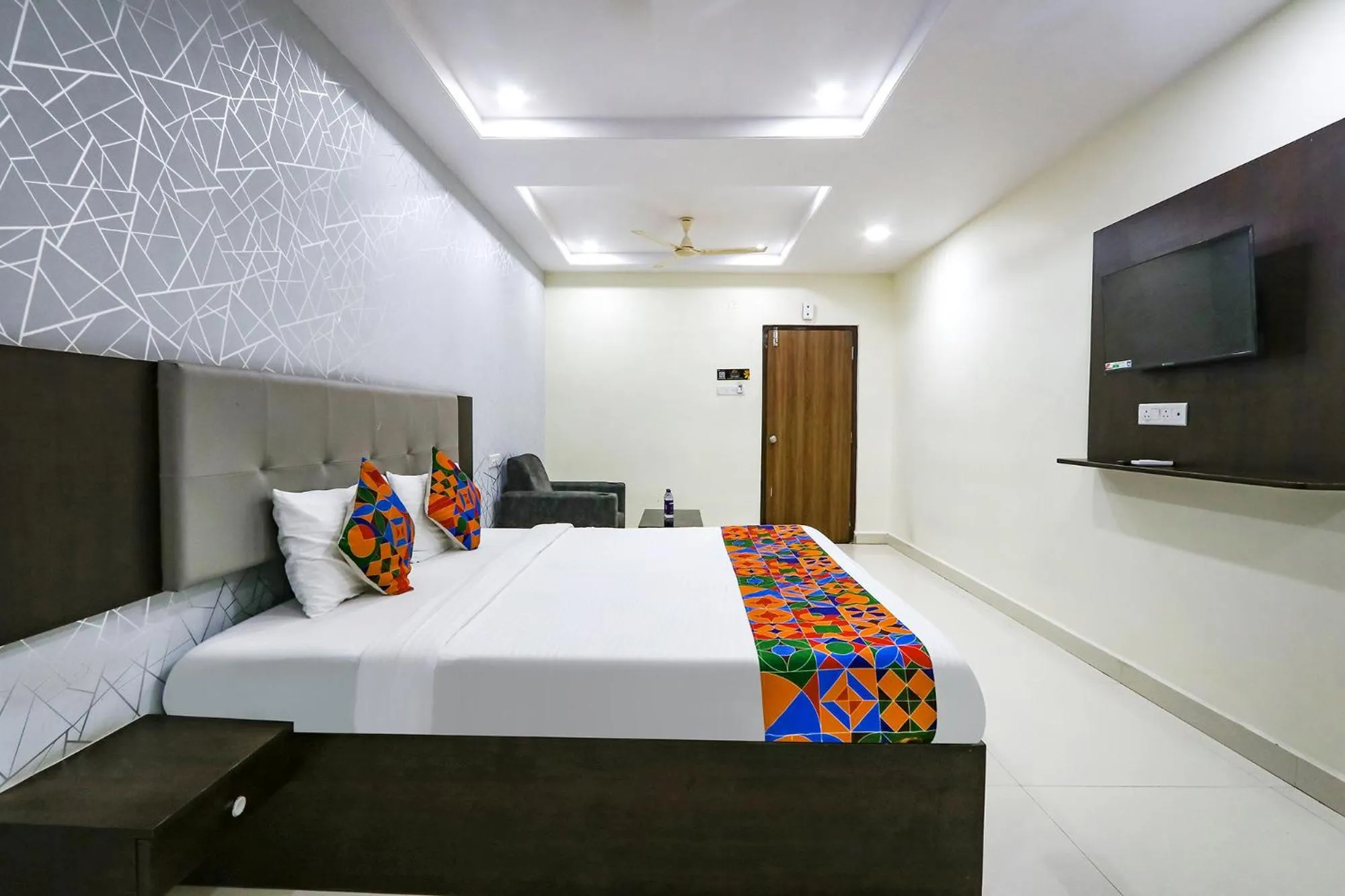 Bed in FabHotel Royal Signature - HITECH CITY