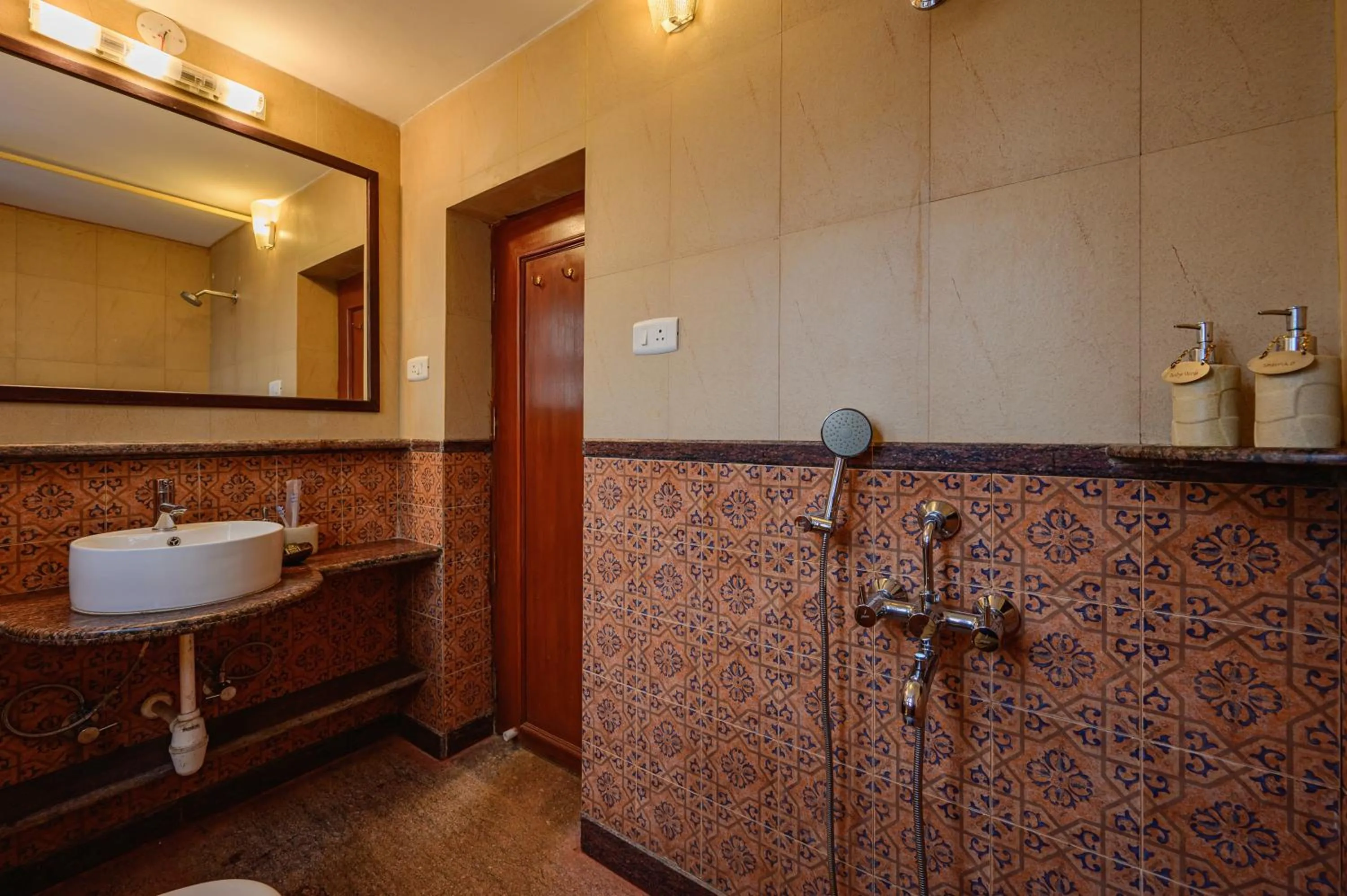 Shower in Neemrana's Three Waters