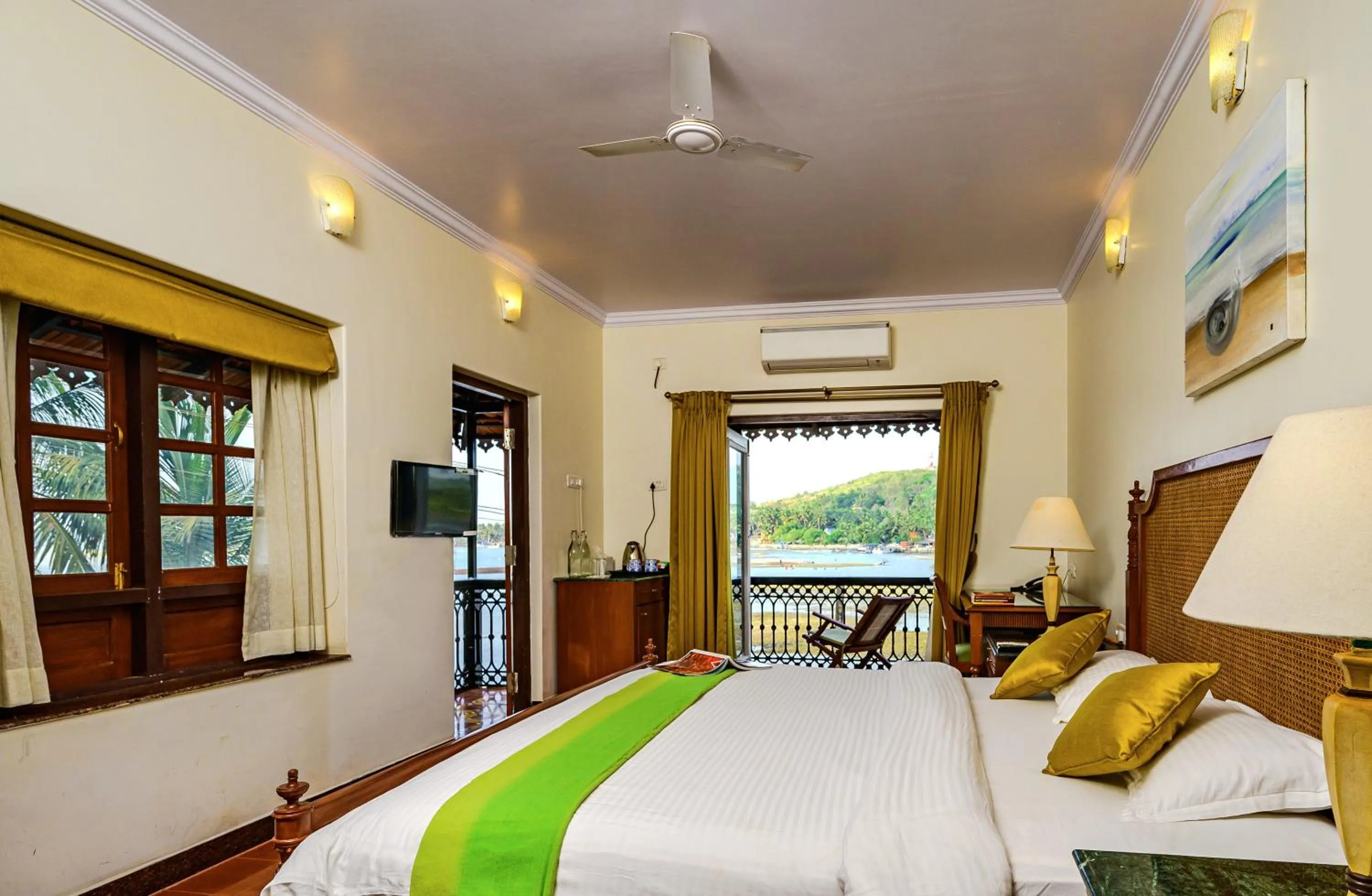 Photo of the whole room, Bed in Neemrana's Three Waters
