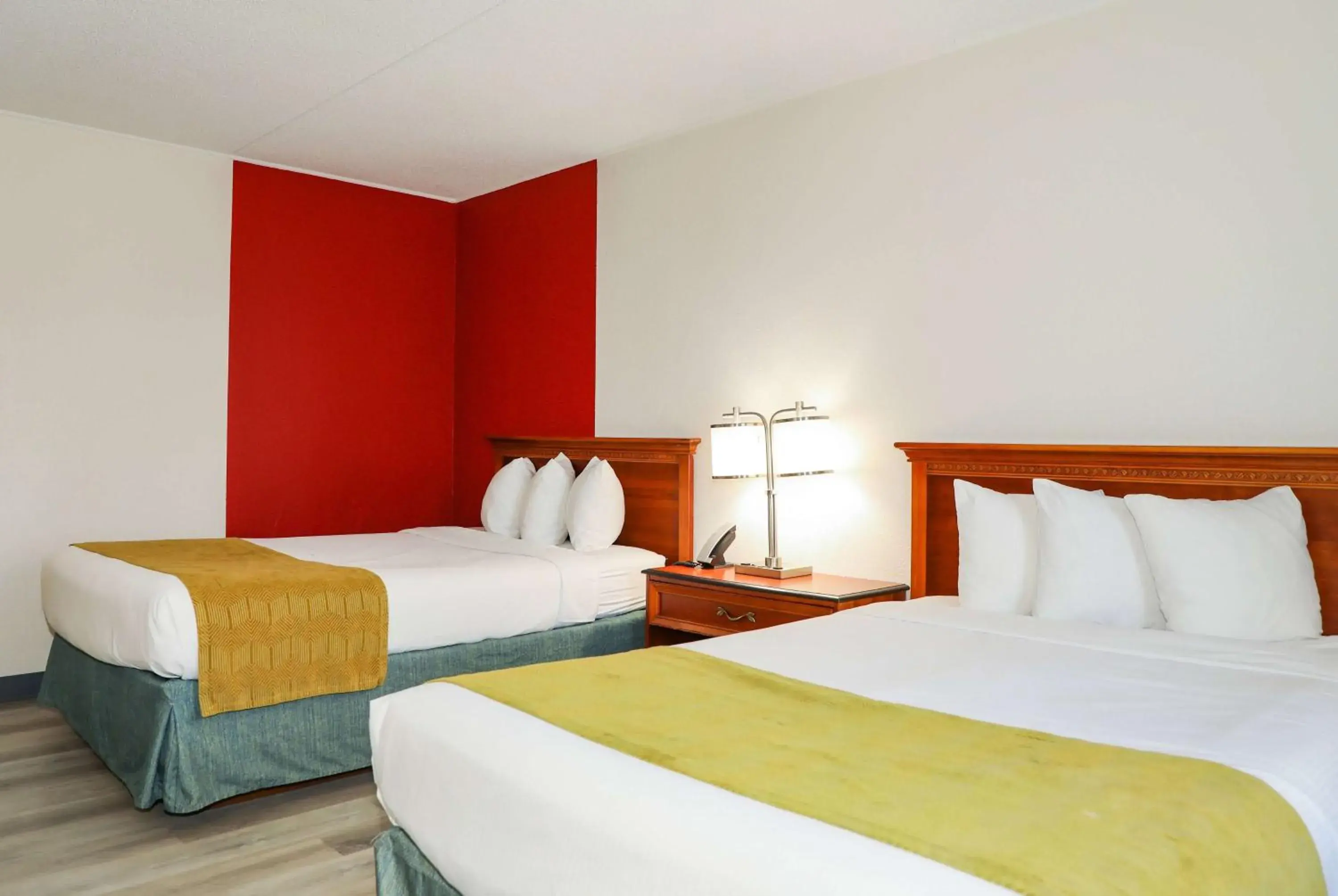 Photo of the whole room, Bed in Ramada by Wyndham Cumberland Downtown Photo of the whole room, Bed in Ramada by Wyndham Cumberland Downtown