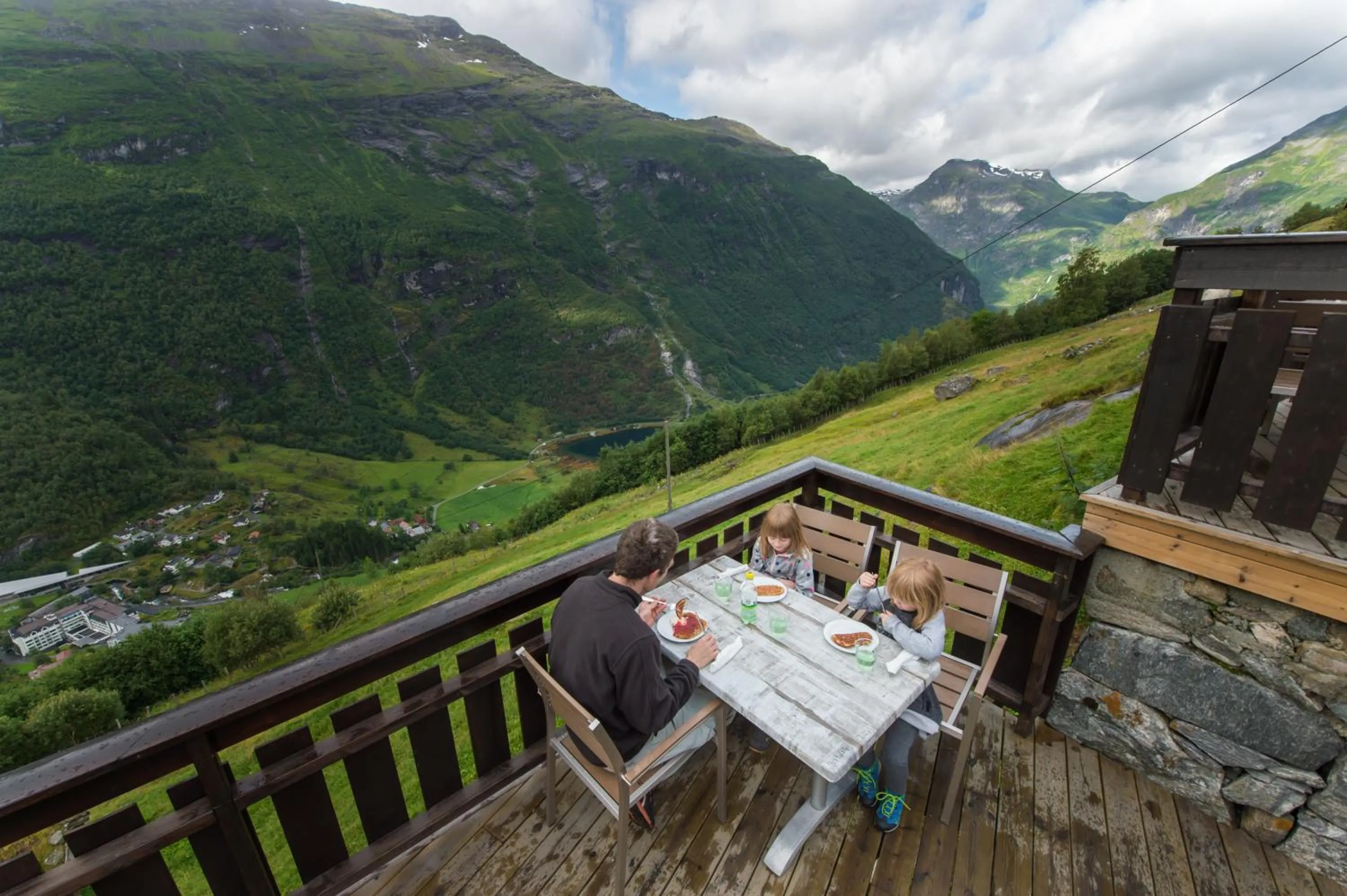 Restaurant/places to eat in Westerås Gard