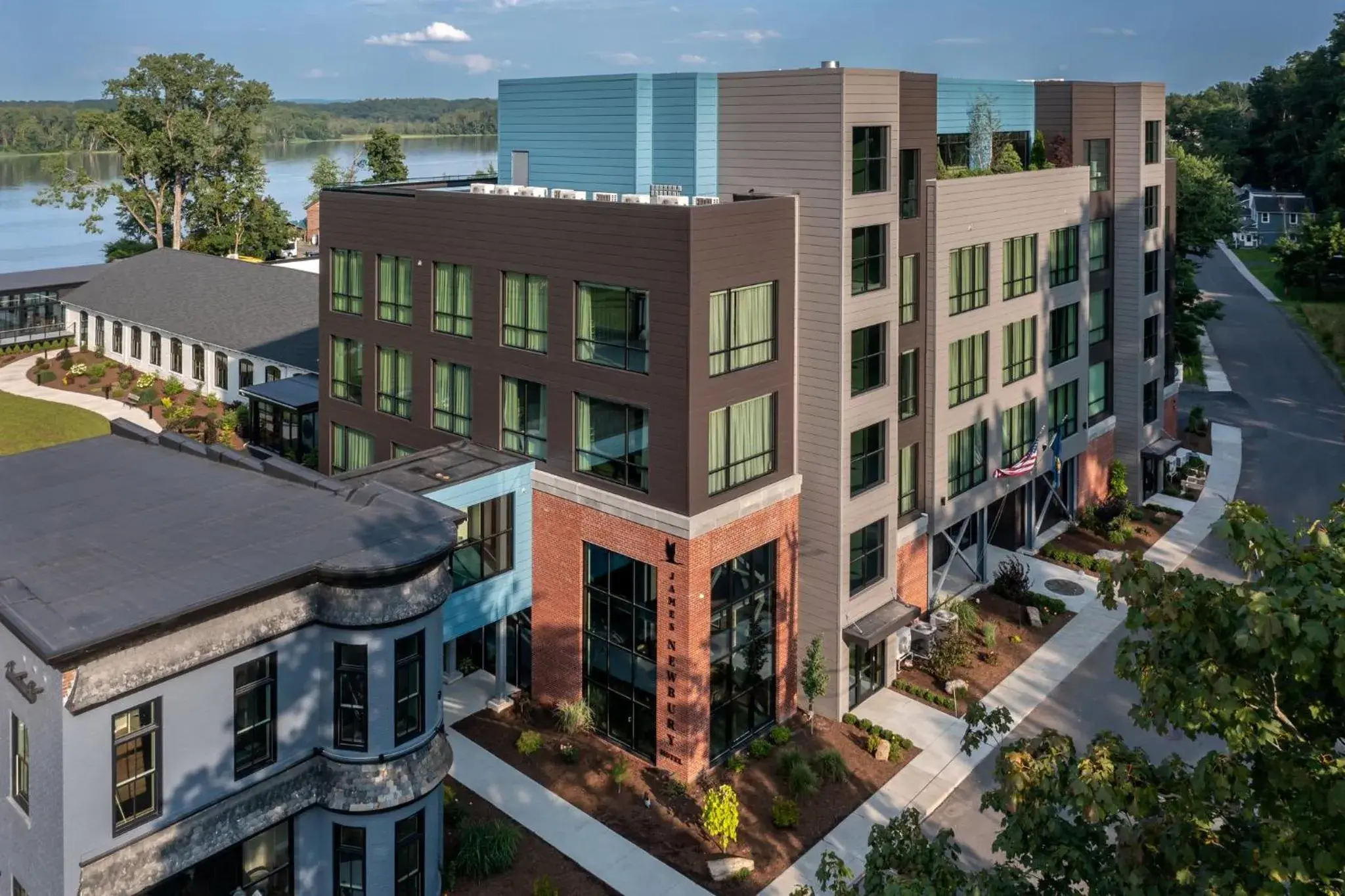 Property building in voco James Newbury Hudson Valley by IHG Property building in voco James Newbury Hudson Valley by IHG