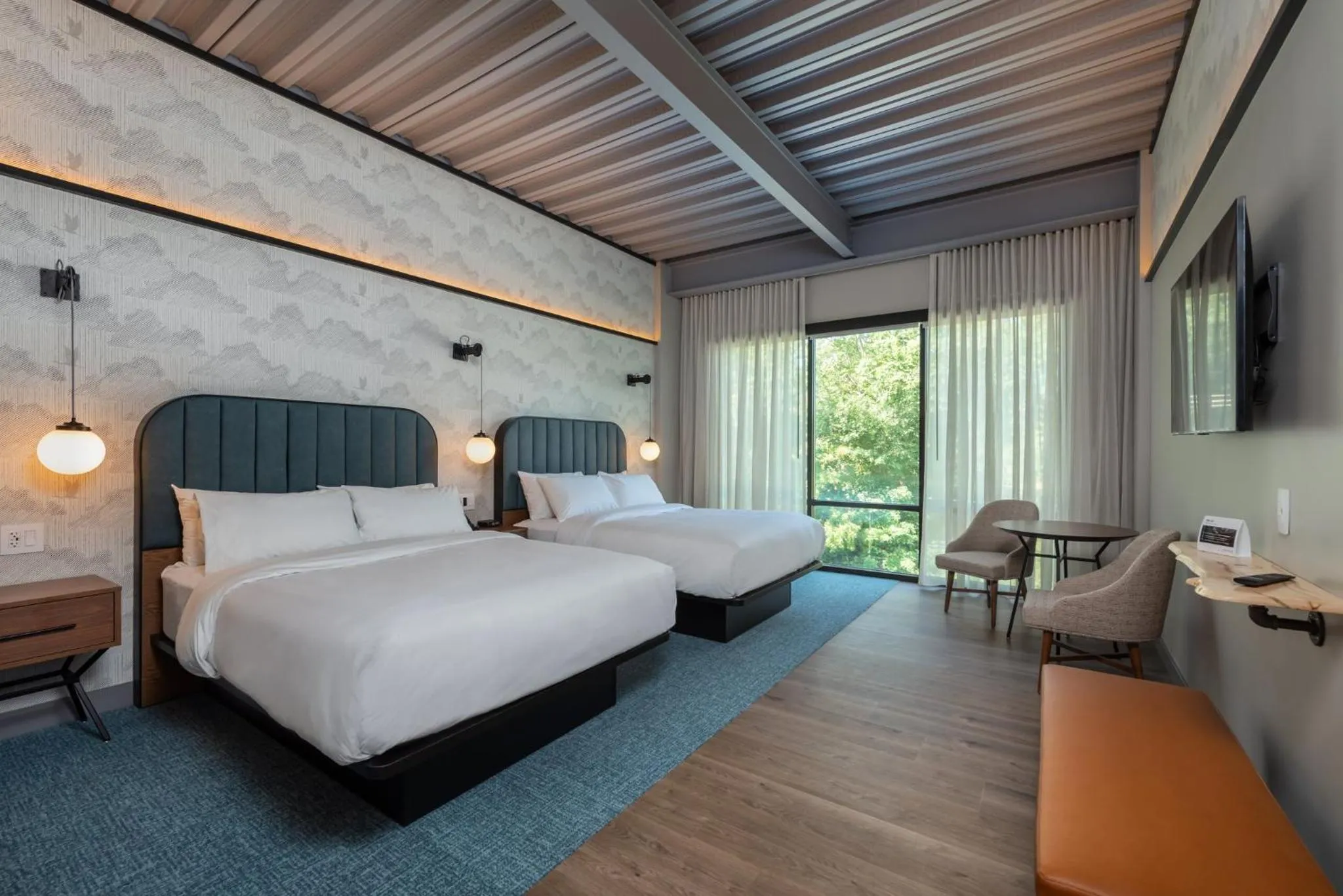 Photo of the whole room, Bed in voco James Newbury Hudson Valley by IHG