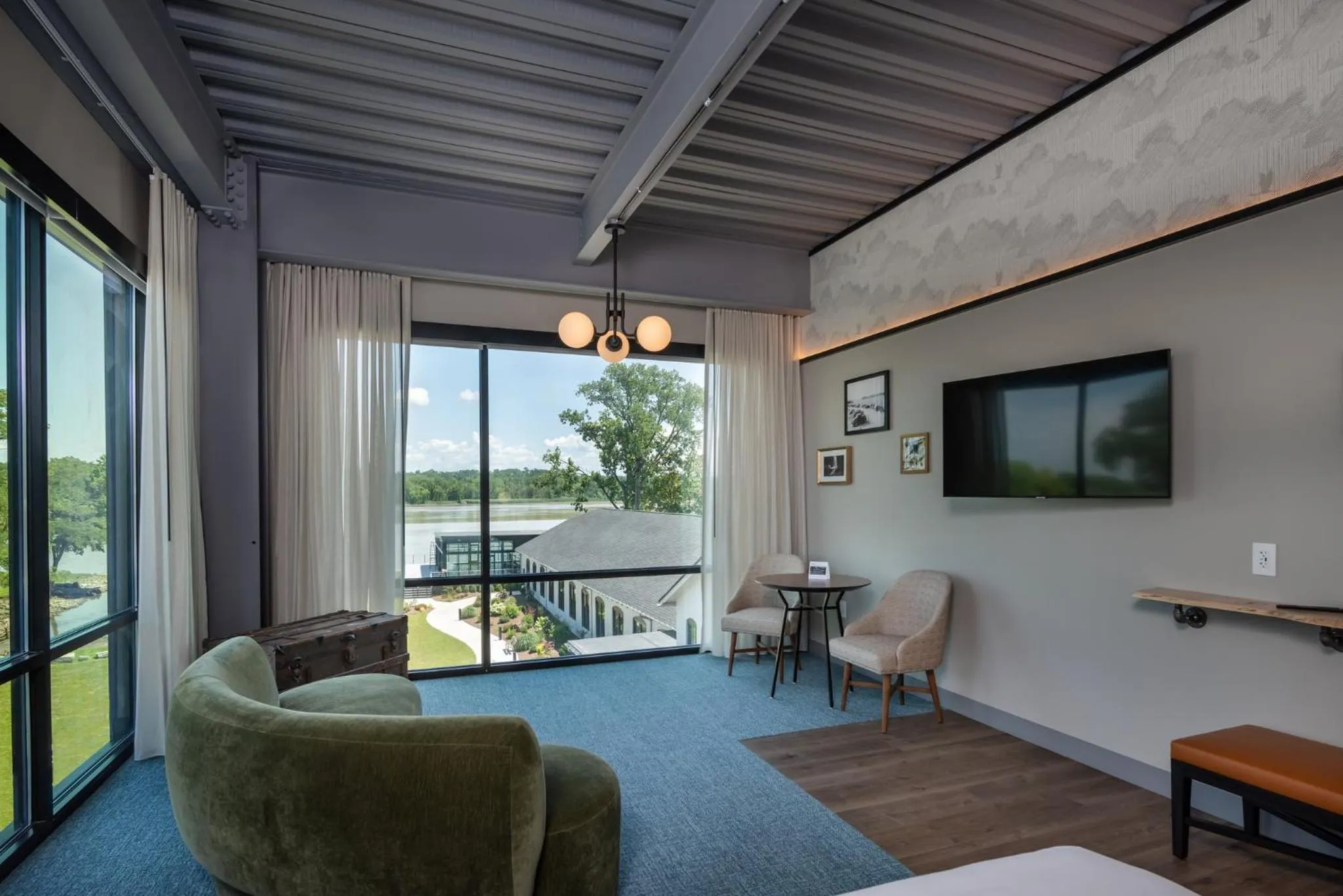 Photo of the whole room in voco James Newbury Hudson Valley by IHG