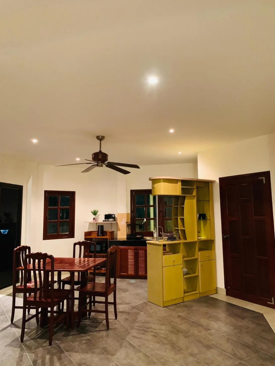 Kitchen or kitchenette in Scan House Apartment